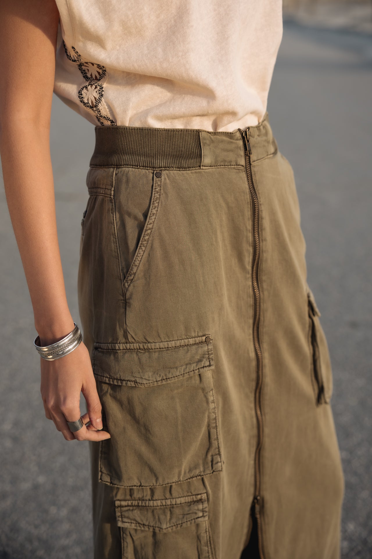 

Jupe cargo zippée Femme Kiana Jazz deep lichen green | Freeman T. Porter