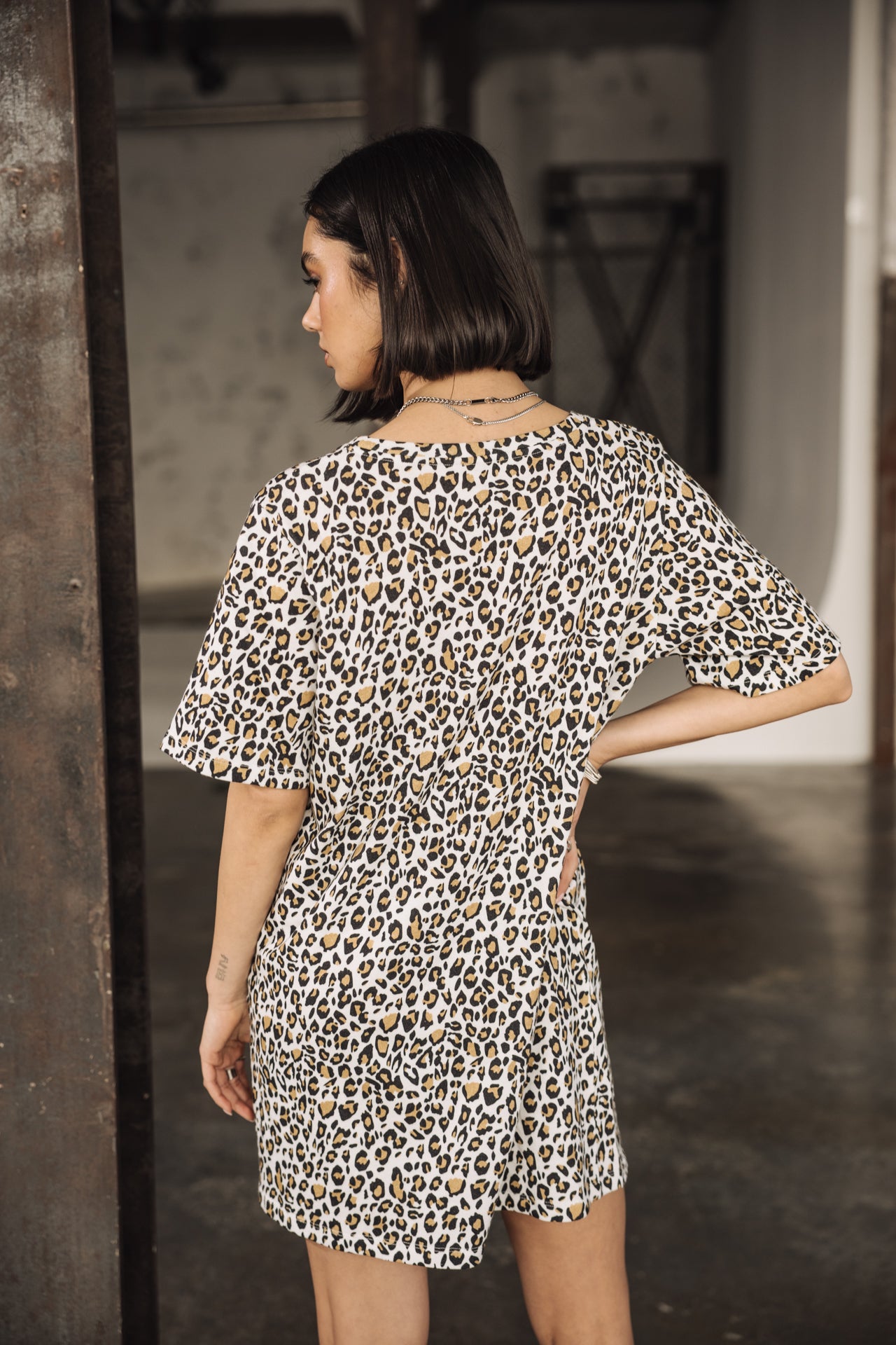 

Robe T-shirt imprimé léopard Femme Reed Leo Glitter off white | Freeman T. Porter