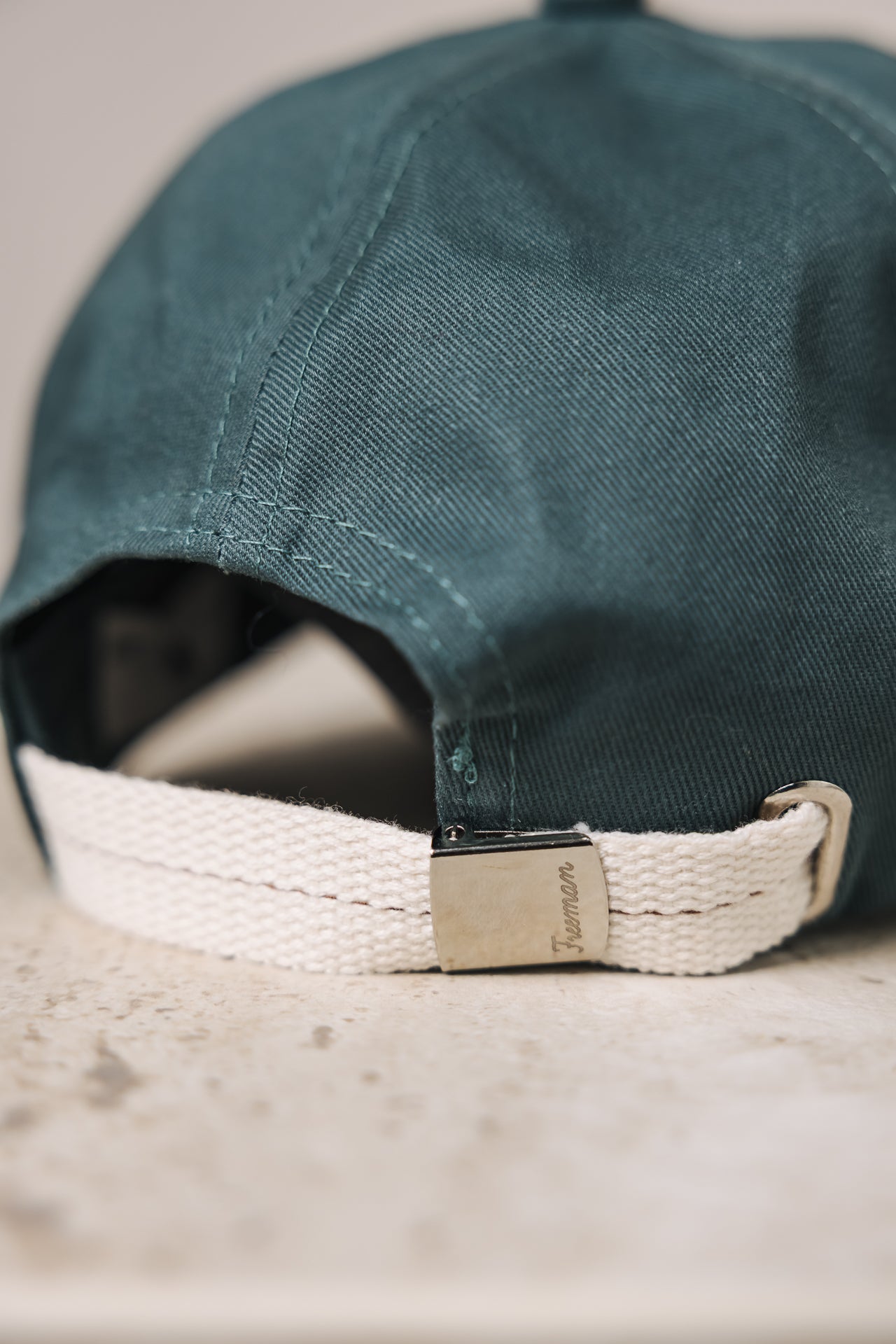 

Bestickte Mütze Mann Queen Prom Cap deep teal | Freeman T. Porter