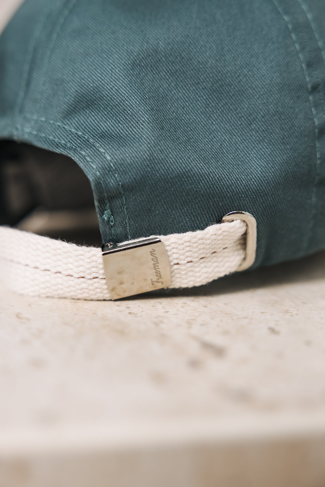 

Bestickte Mütze Mann Queen Prom Cap deep teal | Freeman T. Porter