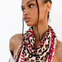 

Foulard imprimé Femme Fathia Wild Leopard Big pearled ivory | Freeman T. Porter