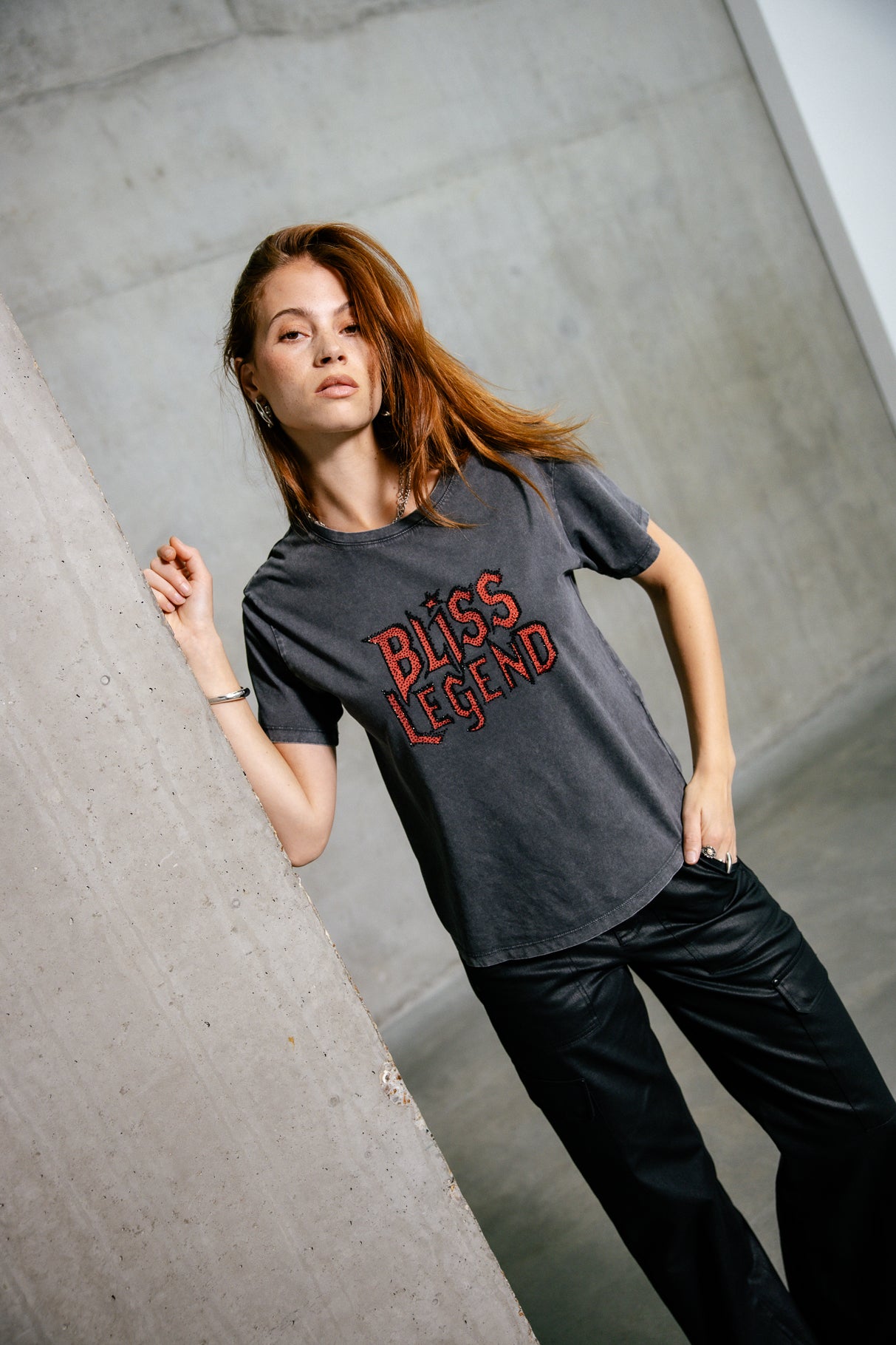 

Camiseta con estampado de strass Mujer Suria Bliss Legend carbone | Freeman T. Porter