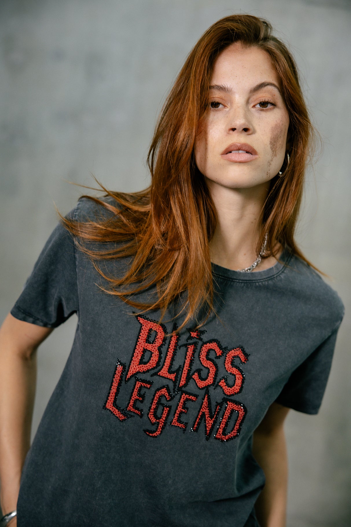 

Camiseta con estampado de strass Mujer Suria Bliss Legend carbone | Freeman T. Porter