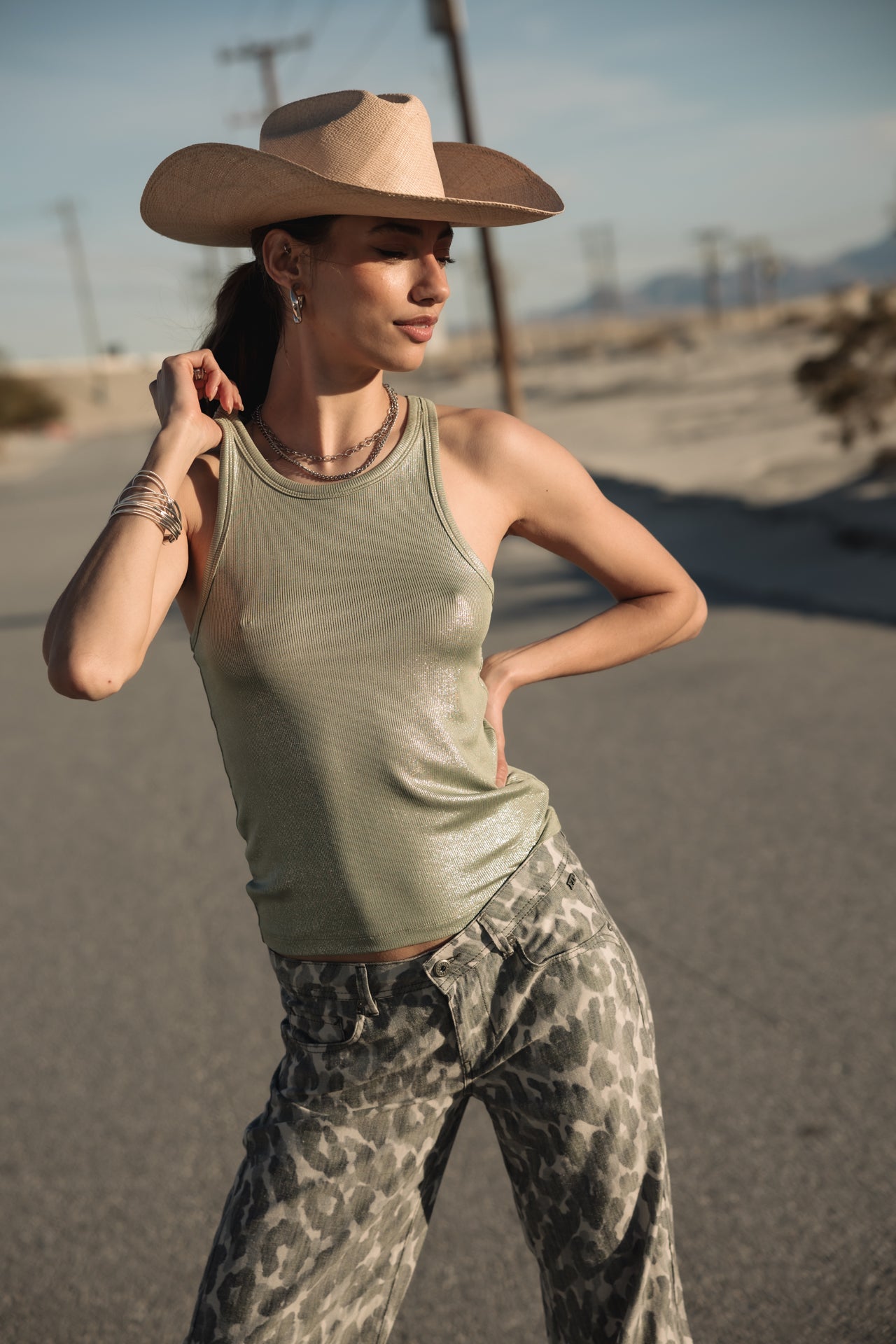   
            

Lamé tank top Woman Dorine Foiled sage | Freeman T. Porter
          