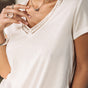 

Camiseta con cuello de pico Mujer Taile Studs white | Freeman T. Porter