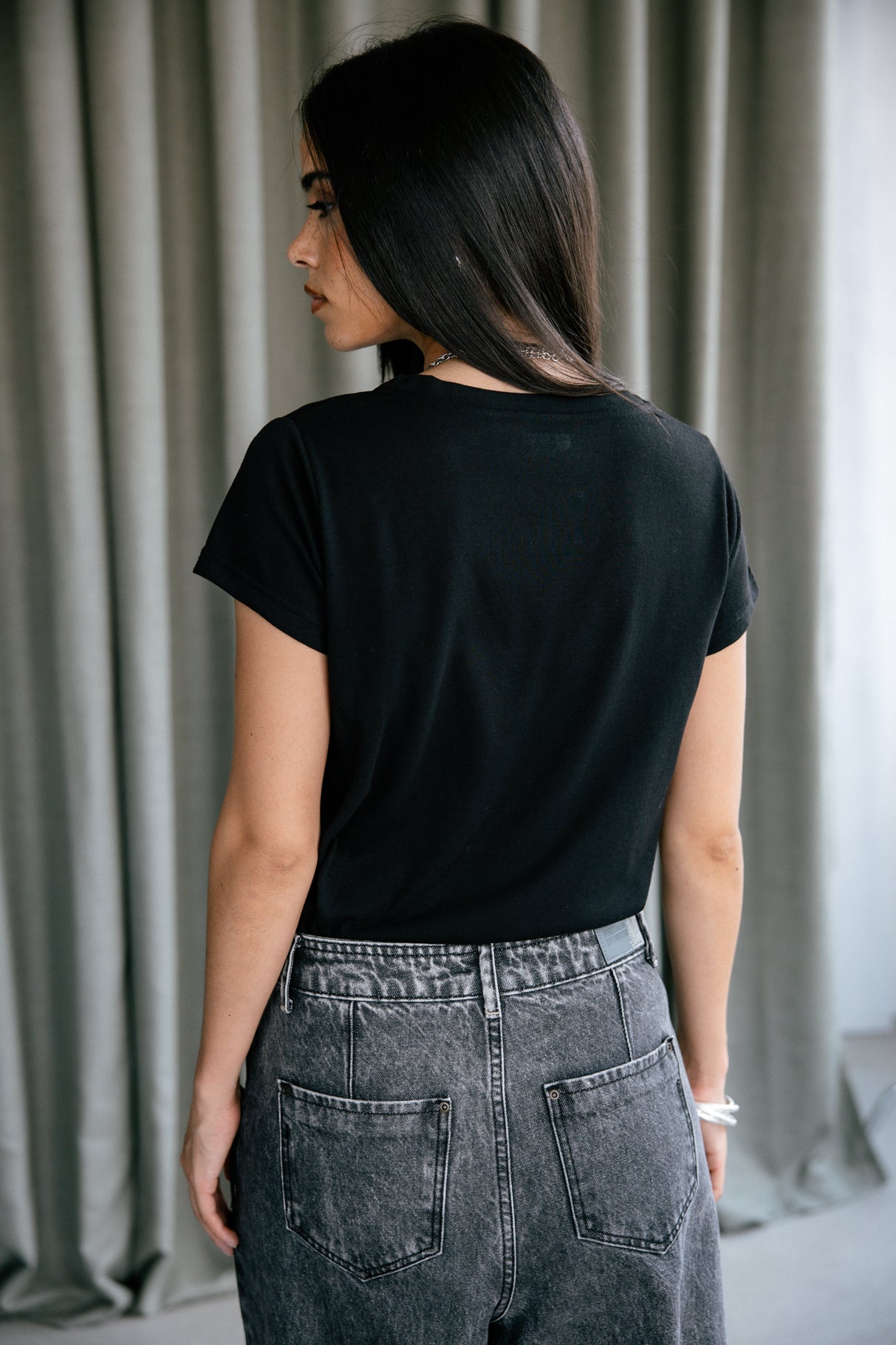 

T-shirt col V Femme Taile Studs black | Freeman T. Porter