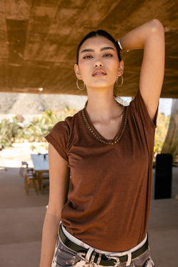 

T-shirt col V Femme Taile Studs cappuccino | Freeman T. Porter