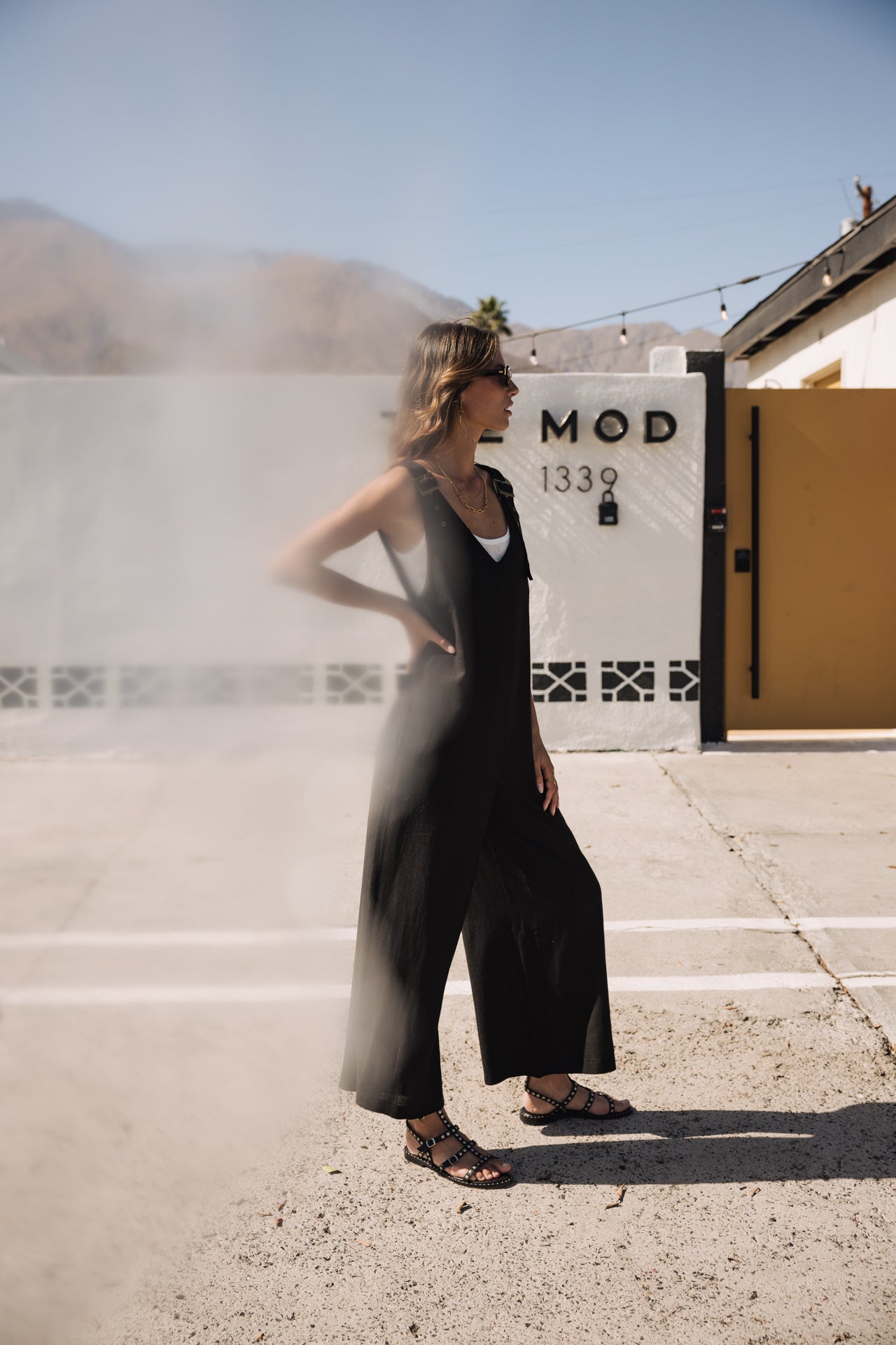 

Mono de lino holgado Mujer Mariam black | Freeman T. Porter