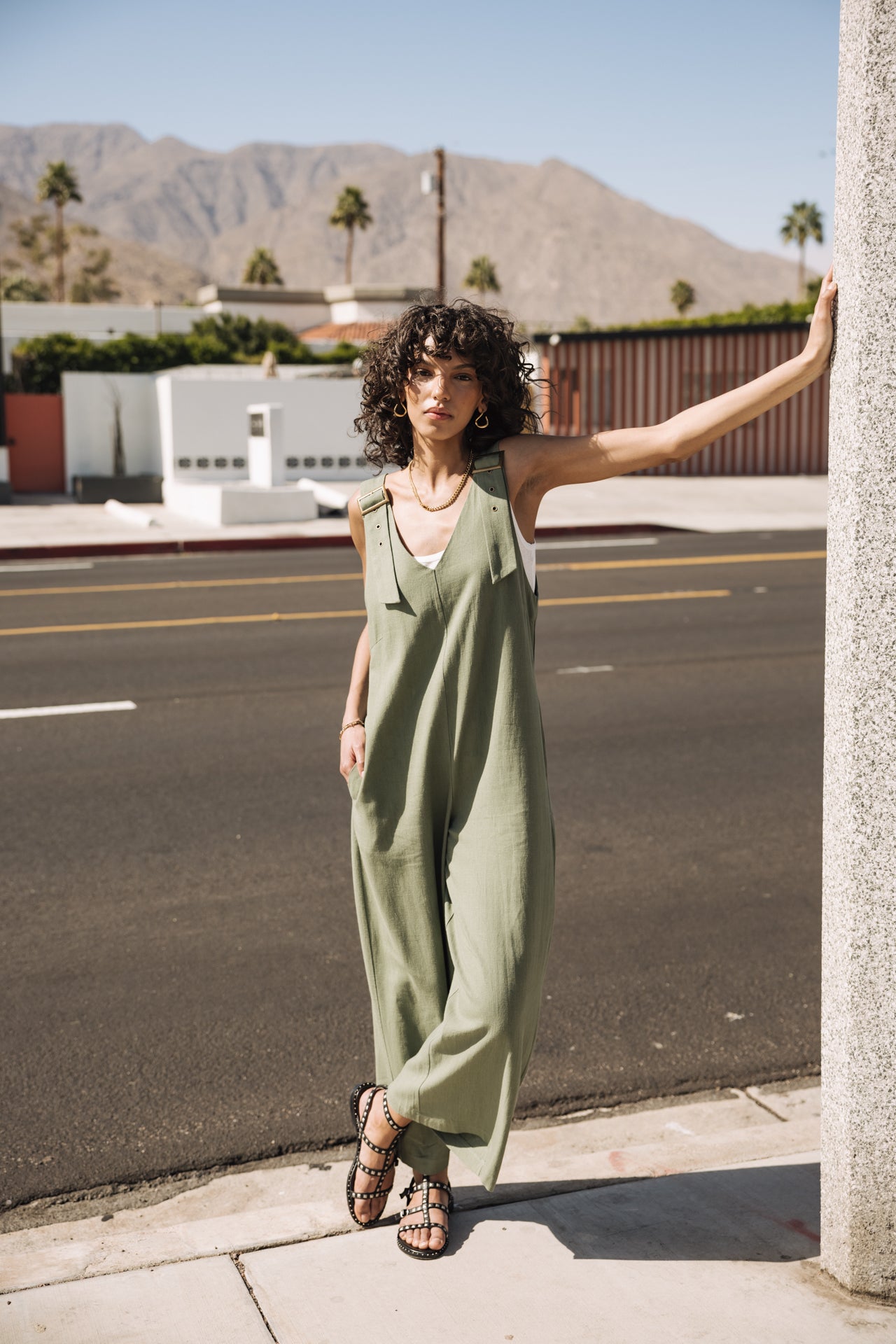 

Loose linen overalls Woman Mariam deep lichen green | Freeman T. Porter