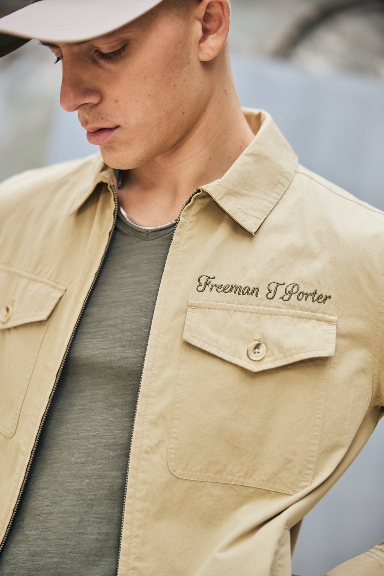 

Veste avec broderie et patch Homme Antonio Trek farm beige | Freeman T. Porter