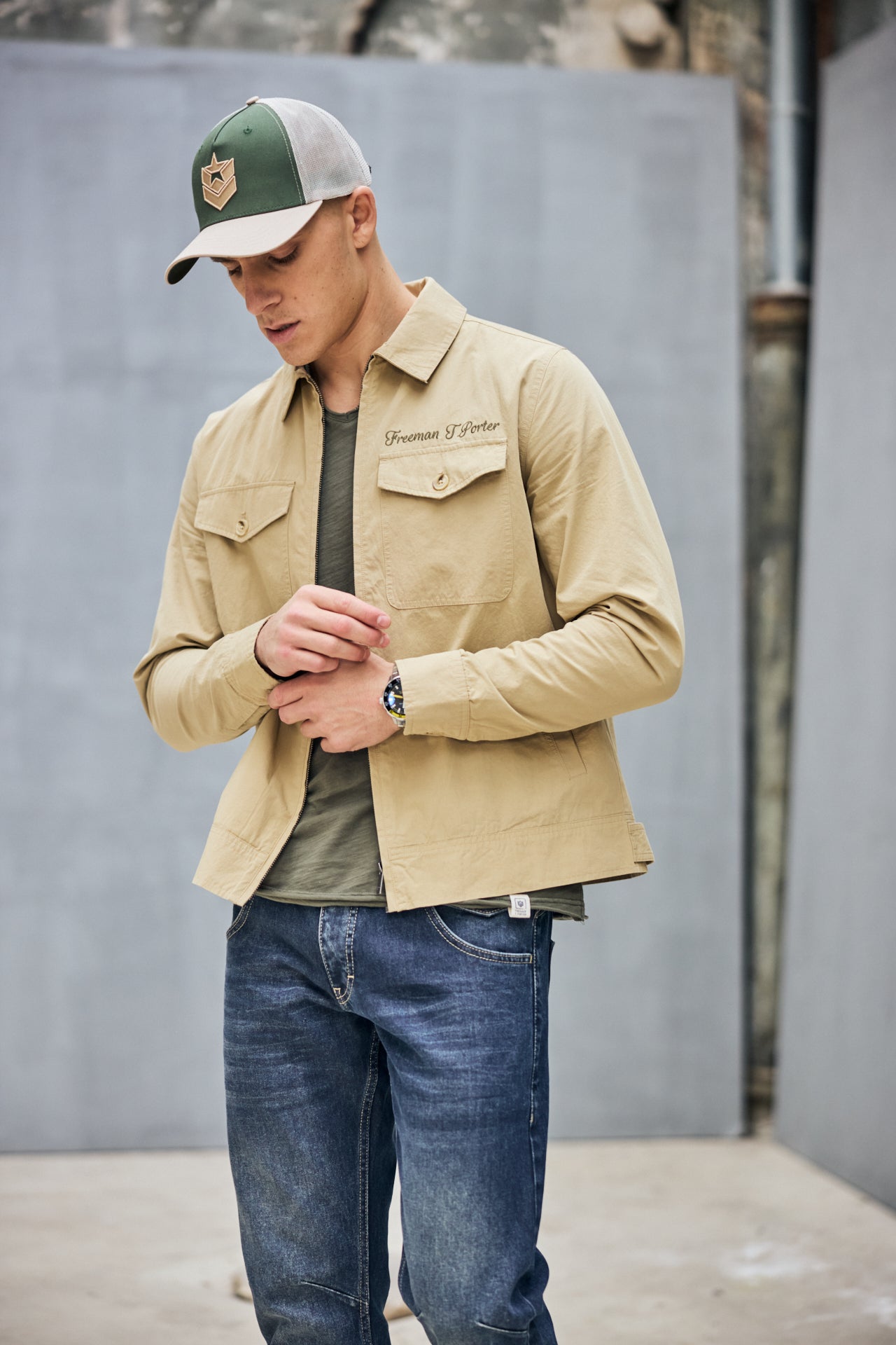 

Veste avec broderie et patch Homme Antonio Trek farm beige | Freeman T. Porter
