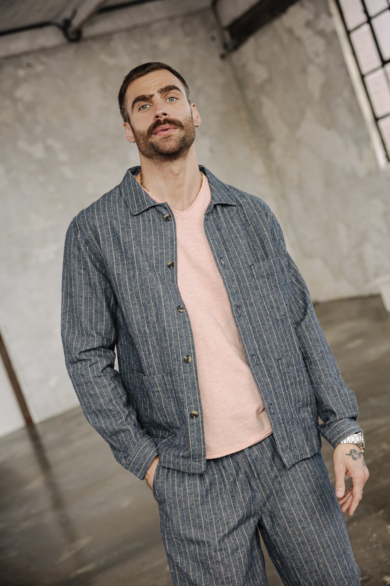   
            

Workwear-Jacke Mann Barney Zappy indigo | Freeman T. Porter
          