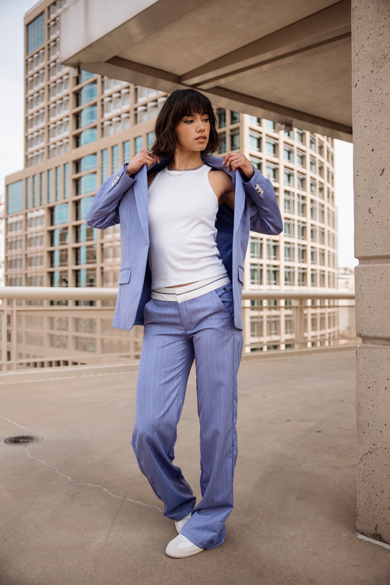 
              

Oversize-Blazerjacke Frau Maria Cairo jacaranda | Freeman T. Porter
            