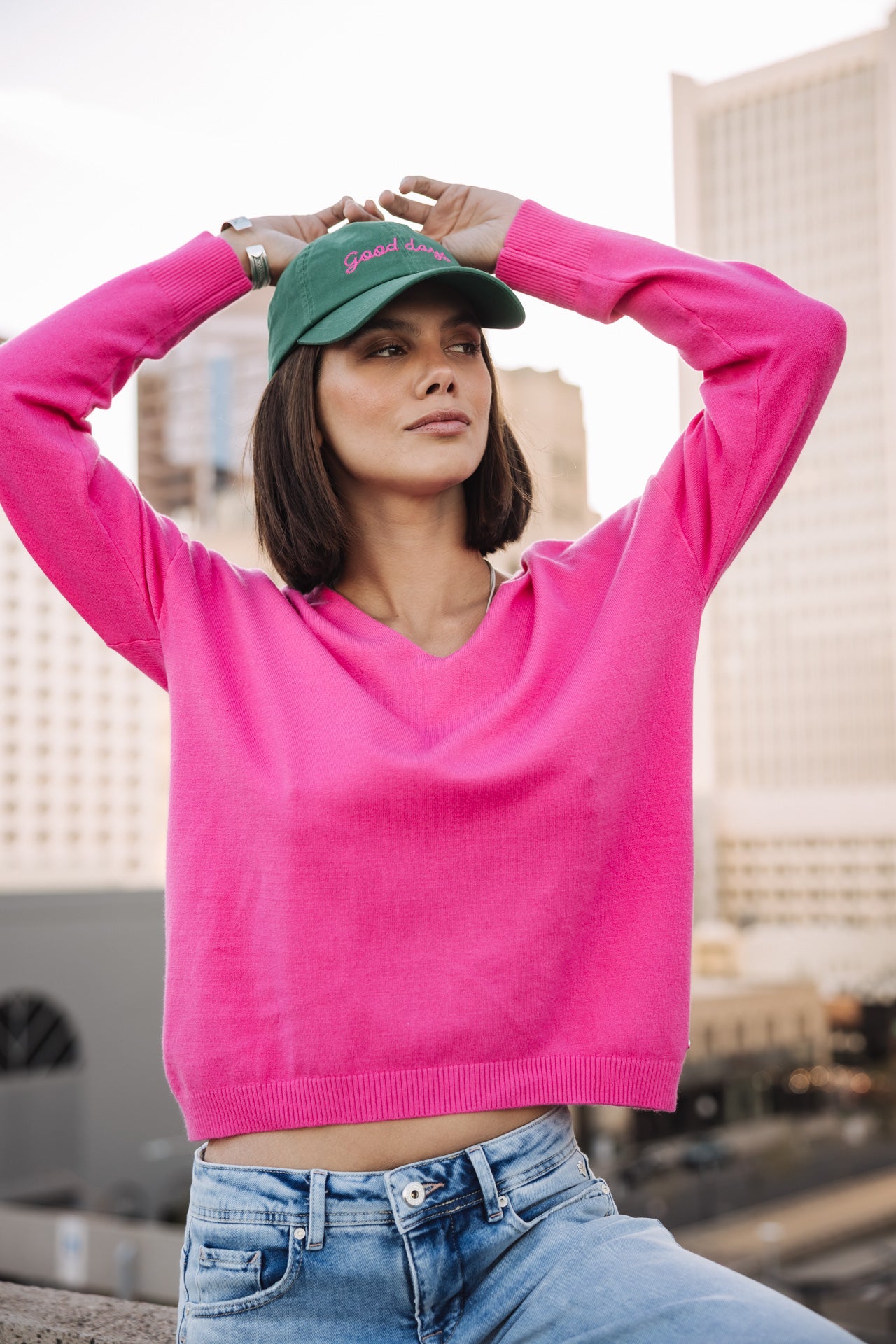 

V-neck sweater Woman Isabel Summer electric fushia | Freeman T. Porter