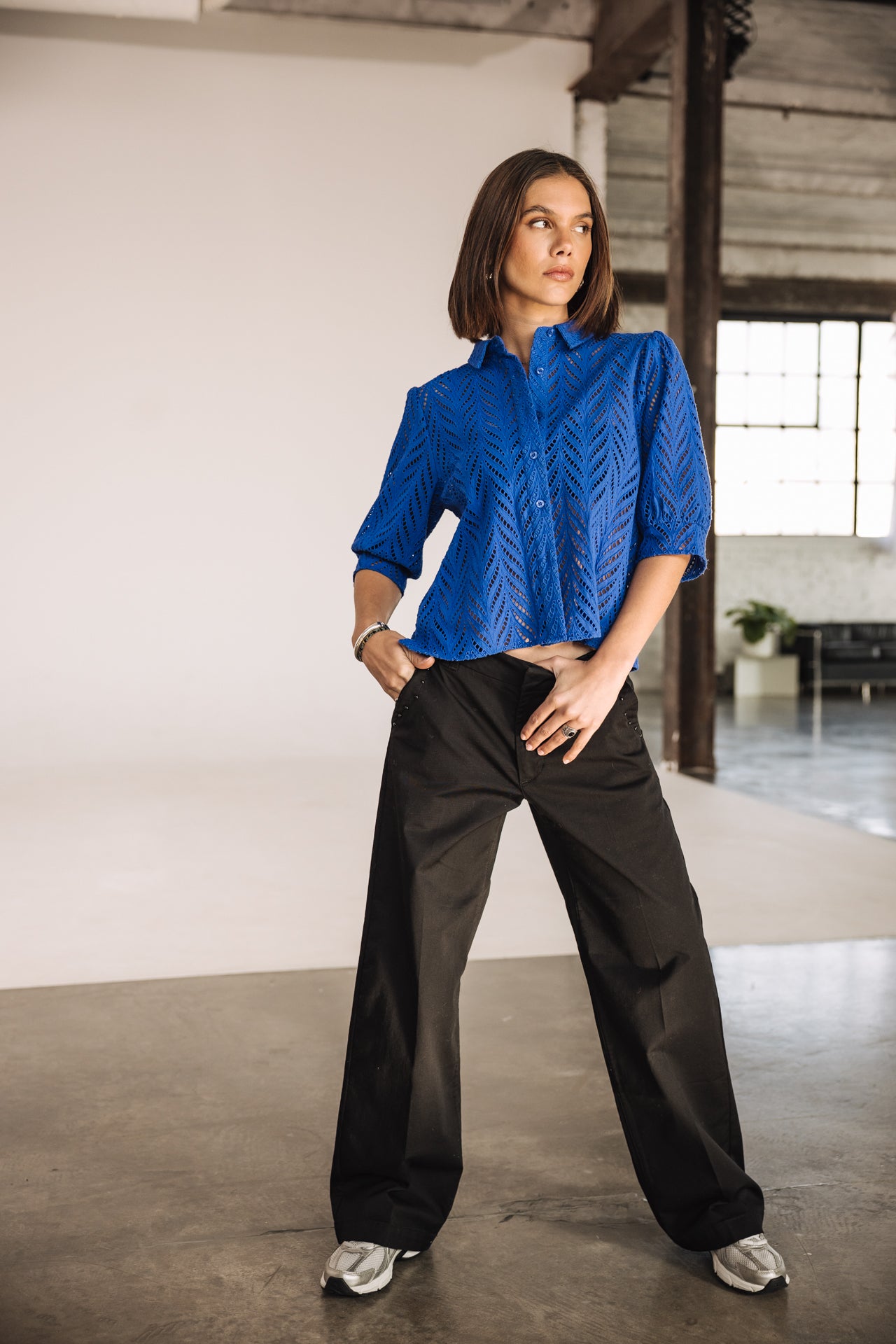 

Chemise en broderie anglaise Femme Cresia dazzling blue | Freeman T. Porter