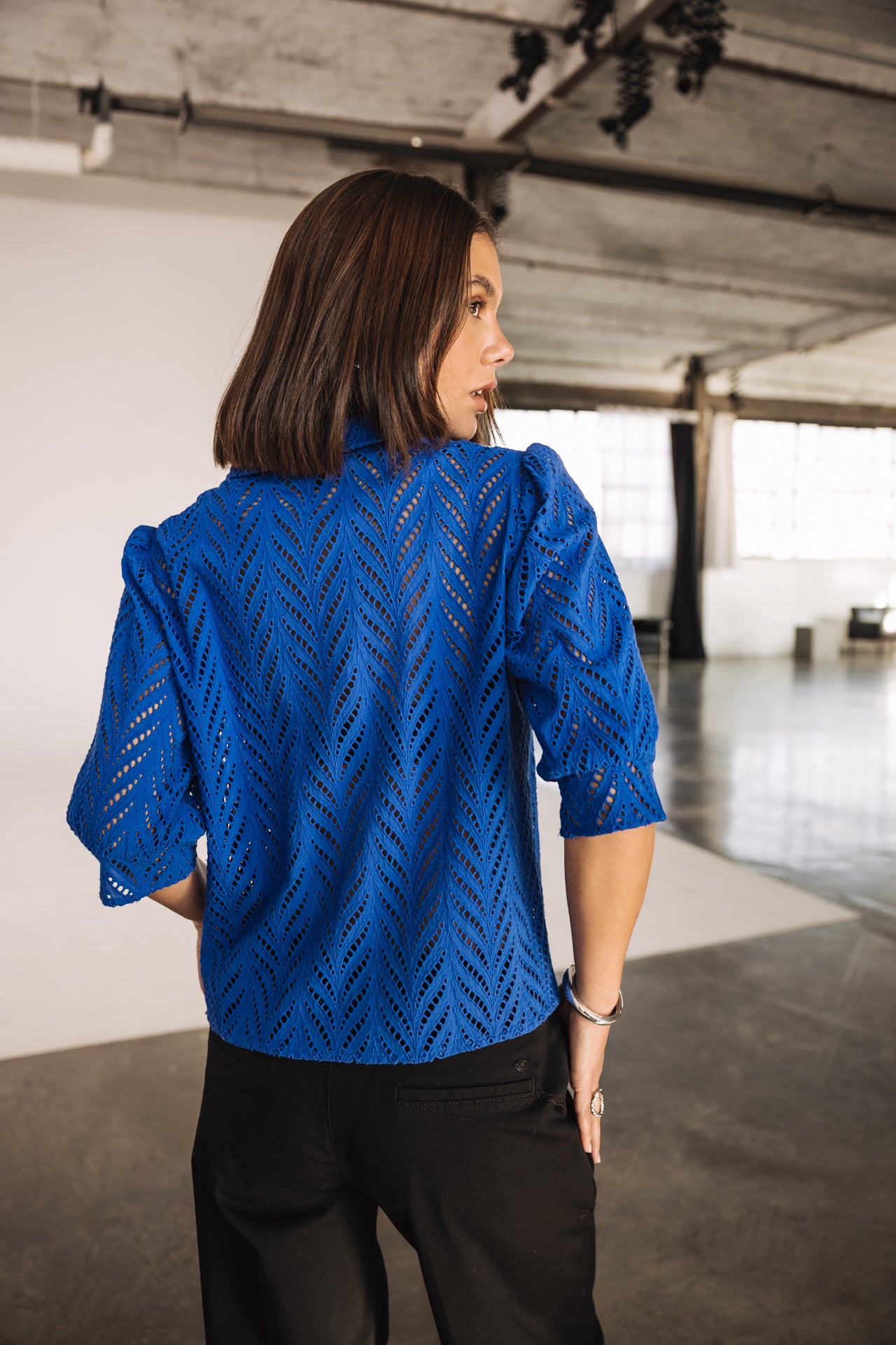 

Chemise en broderie anglaise Femme Cresia dazzling blue | Freeman T. Porter