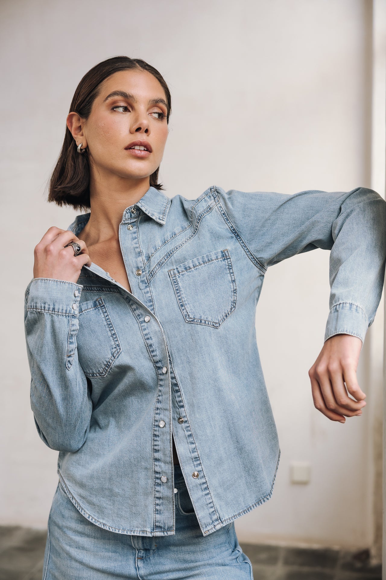 

Camisa con tachuelas Mujer Irina Denim wenit light | Freeman T. Porter