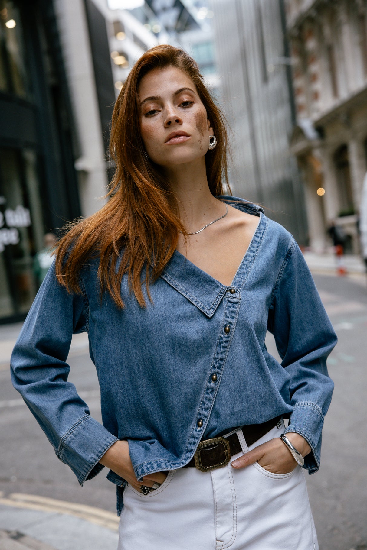   
            

Chemise asymétrique Femme Hazel wembley | Freeman T. Porter
          
