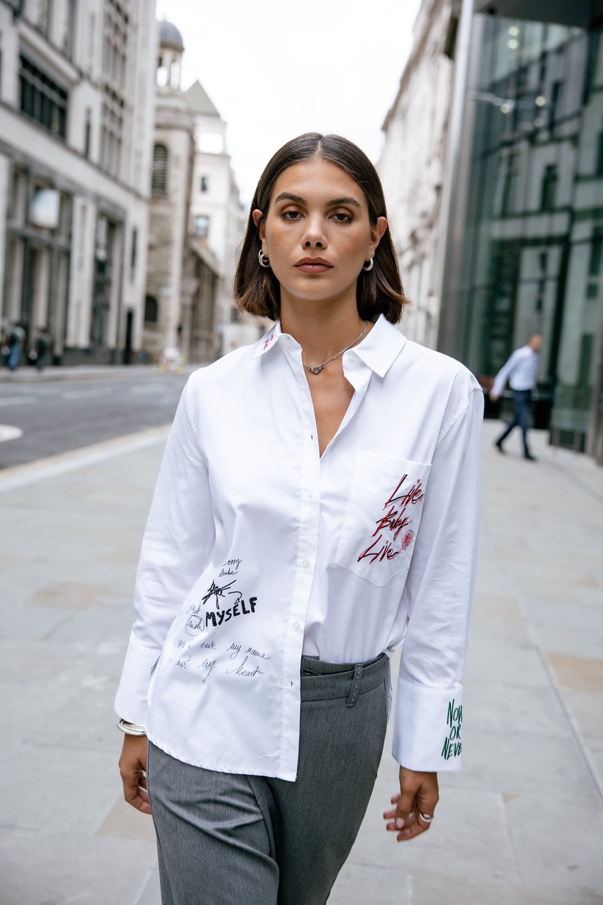 

Camisa bordada Mujer Chestine Boyfriend Graf snow white | Freeman T. Porter