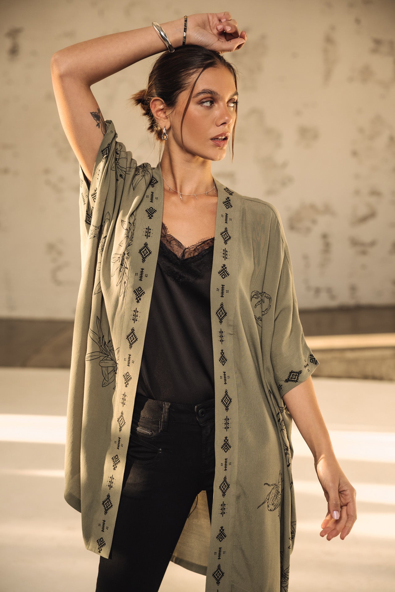 

Kimono estampado Mujer Kanna Sahara Trip deep lichen green | Freeman T. Porter