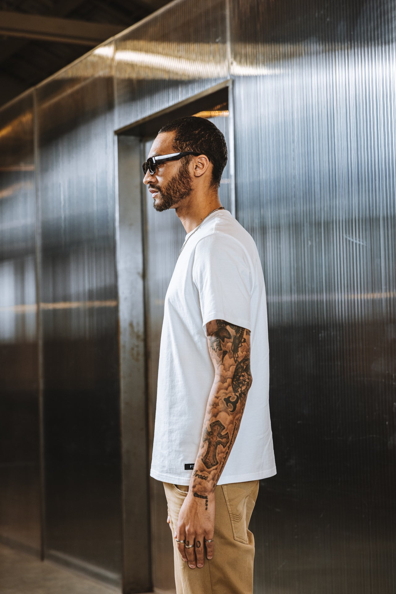 

Straight fit T-shirt Men Chuck River bright white | Freeman T. Porter