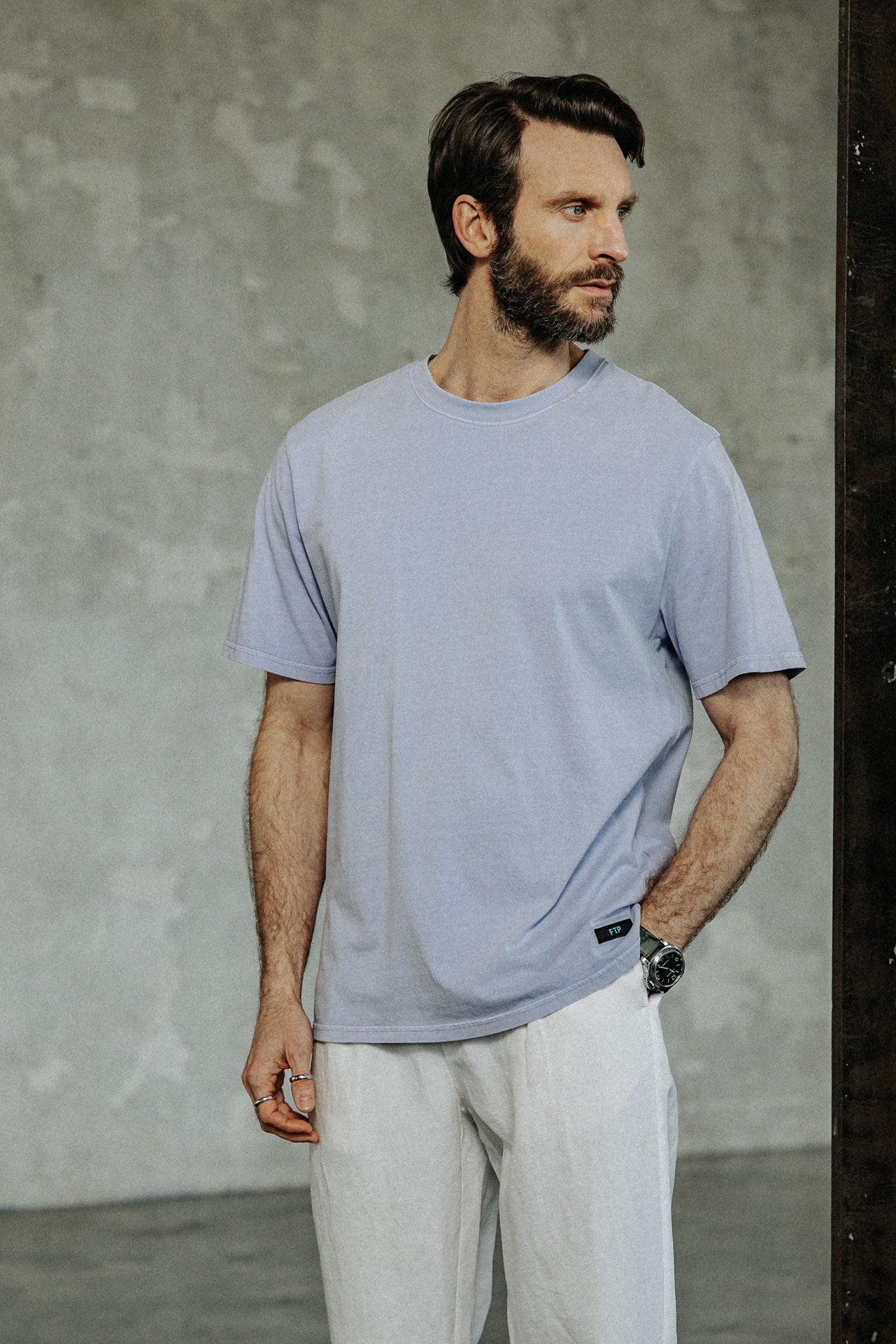   
            

Straight-fit T-shirt Men Chuck River heather | Freeman T. Porter
          