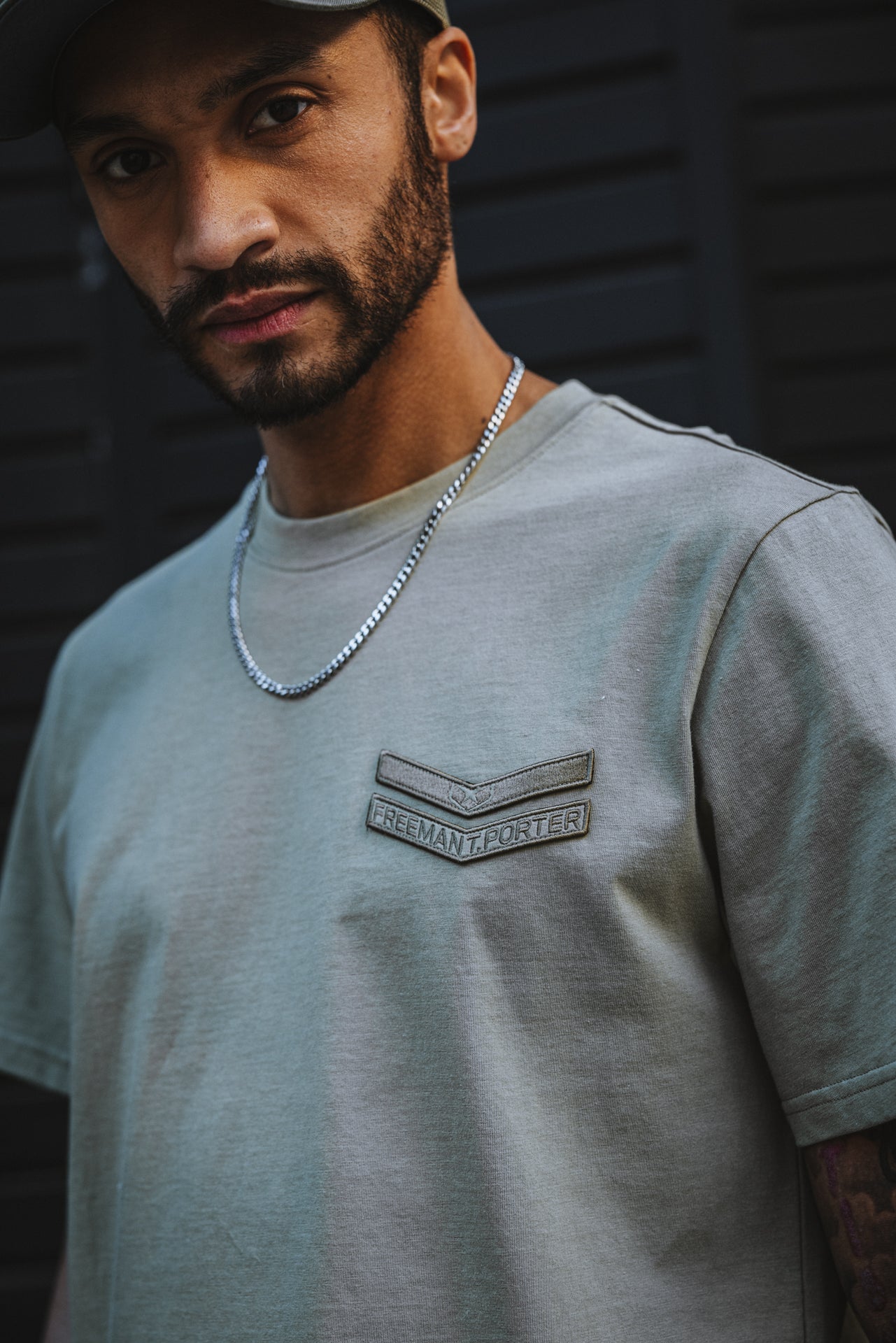 

T-Shirt droit Homme Chuck Sergeant tea | Freeman T. Porter