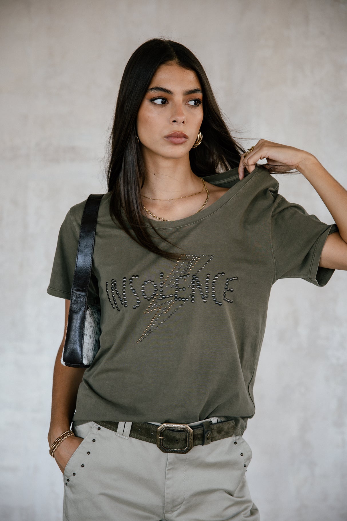  
            

T-shirt clouté Femme Trail Studs tea leaf | Freeman T. Porter
          