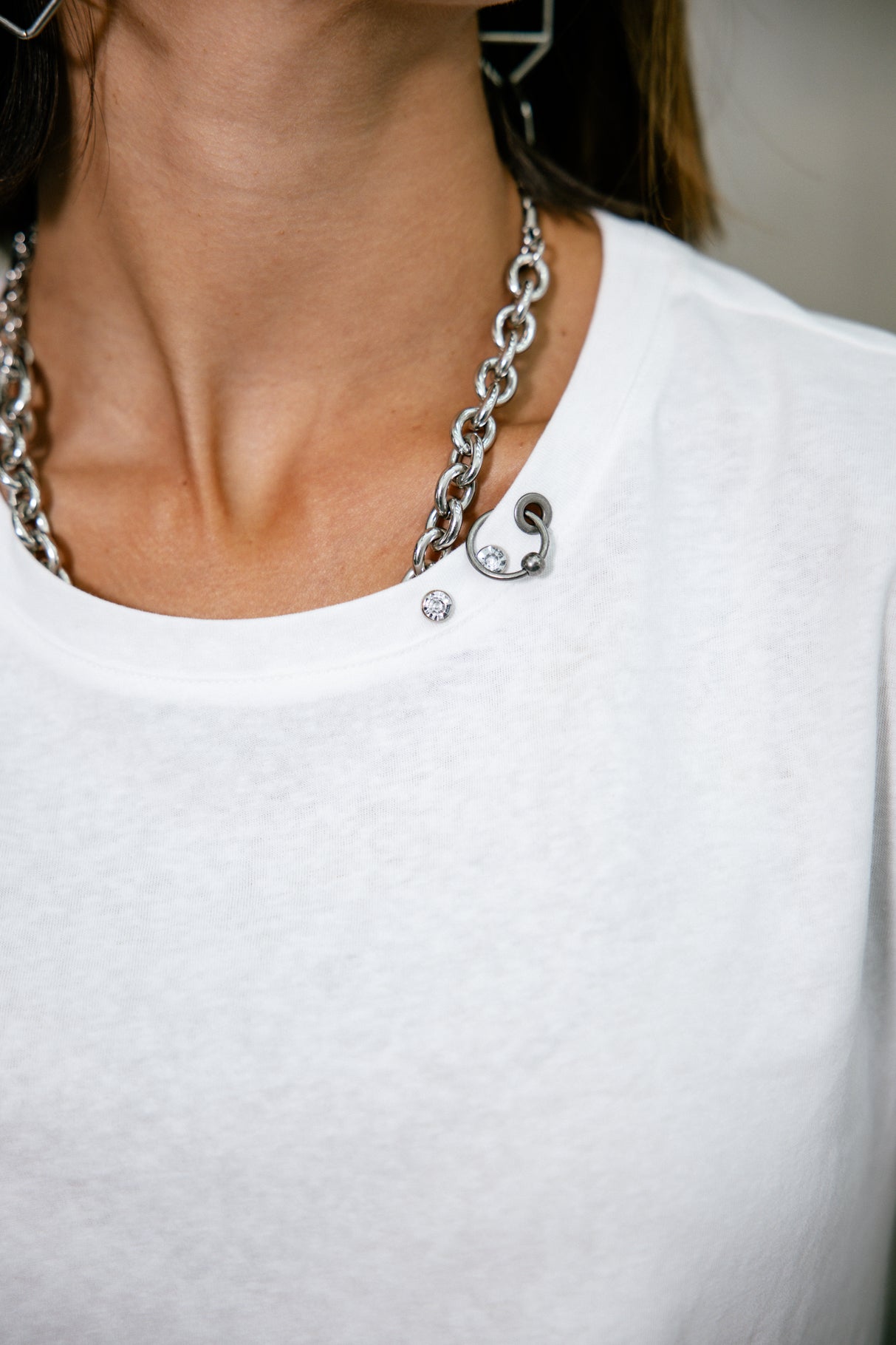 
              

T-Shirt mit Rundhalsausschnitt Frau Tayane Zip white | Freeman T. Porter
            