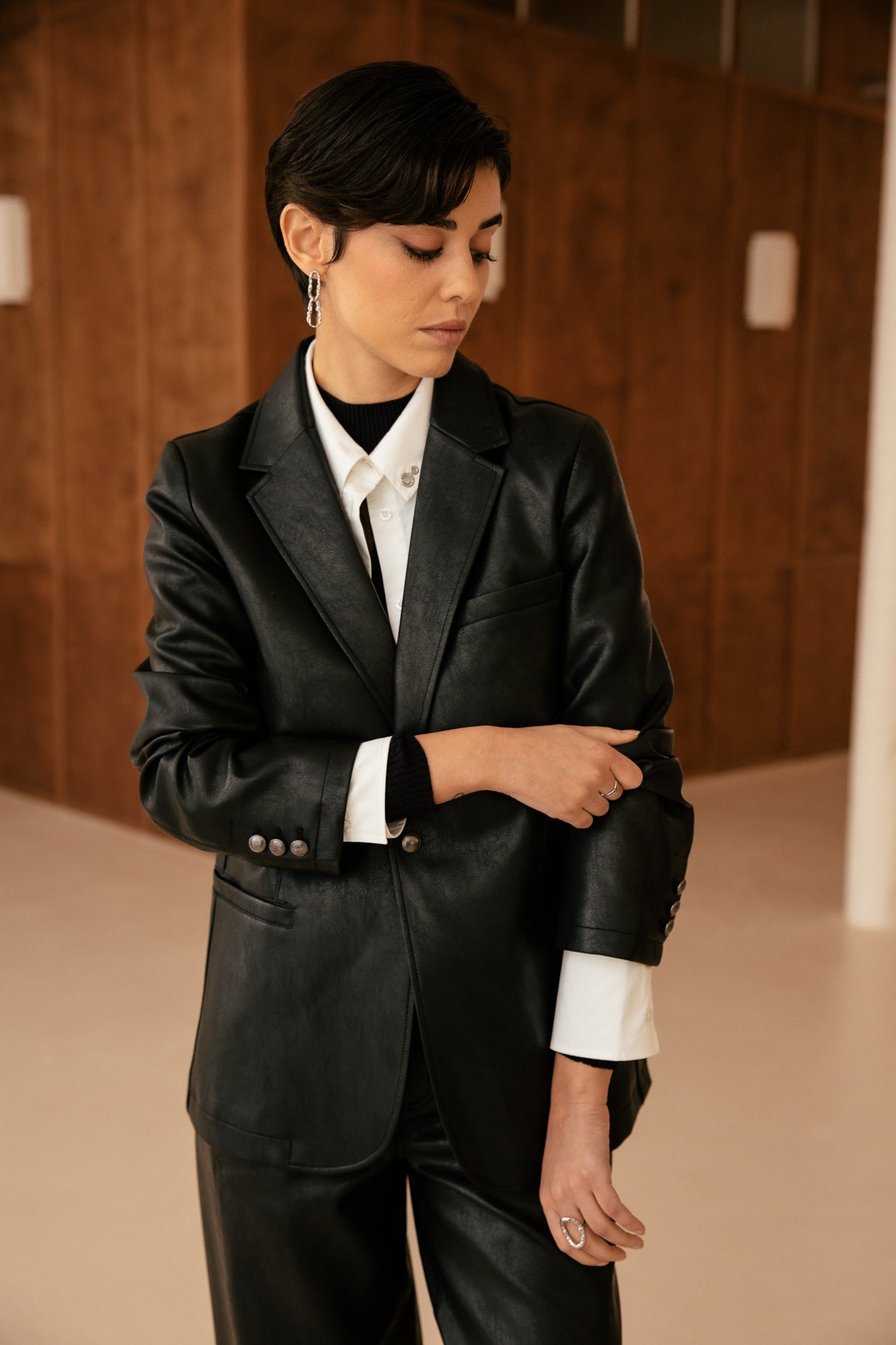 
              

Blazer large Femme Maria Biker black | Freeman T. Porter
            