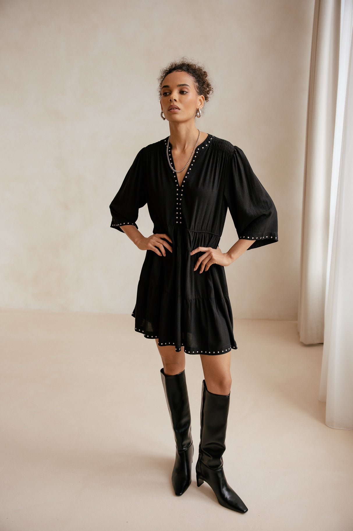 

Robe détails cloutés Femme Reyeline Magic Sky black | Freeman T. Porter