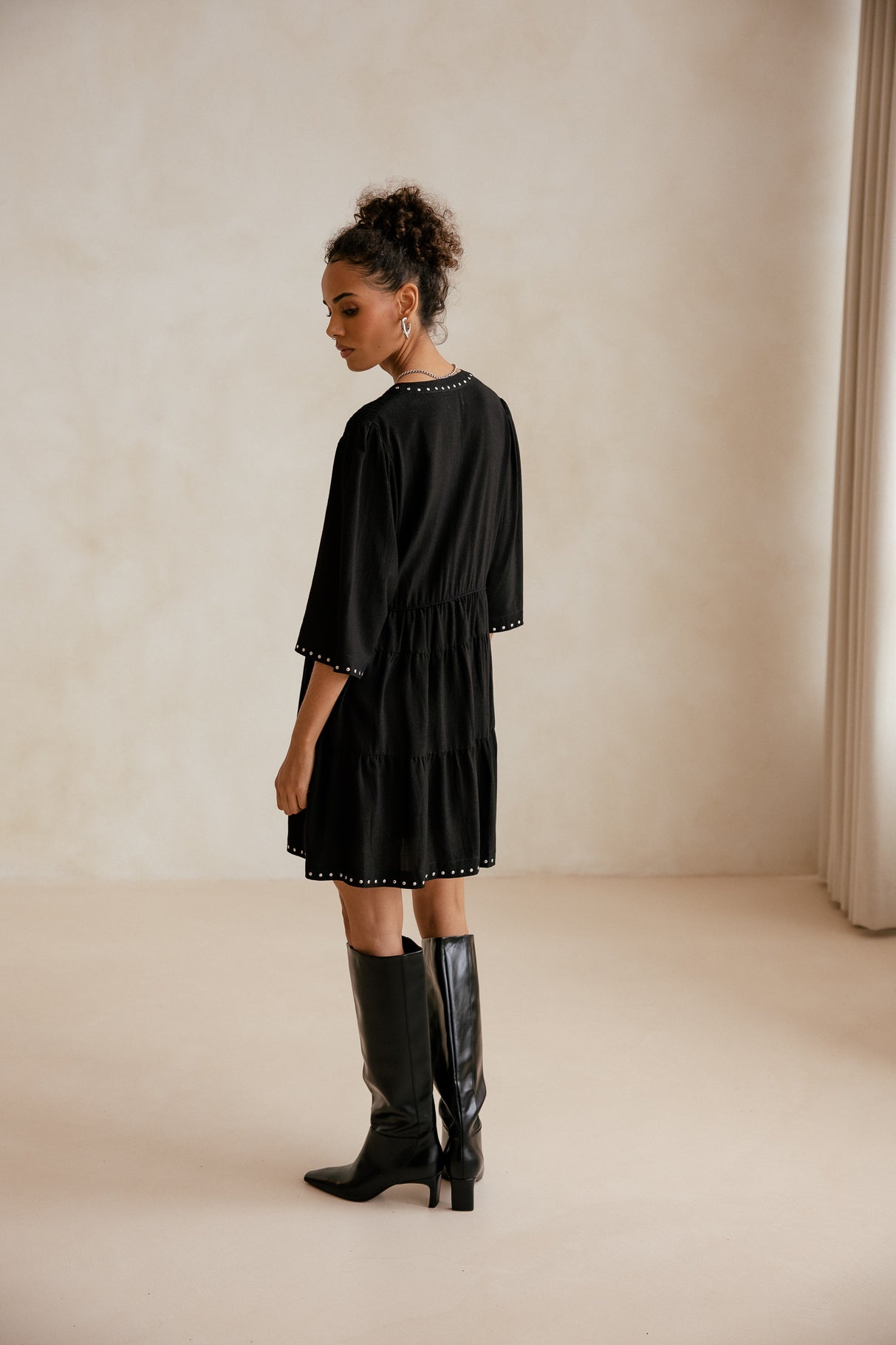 

Robe détails cloutés Femme Reyeline Magic Sky black | Freeman T. Porter
