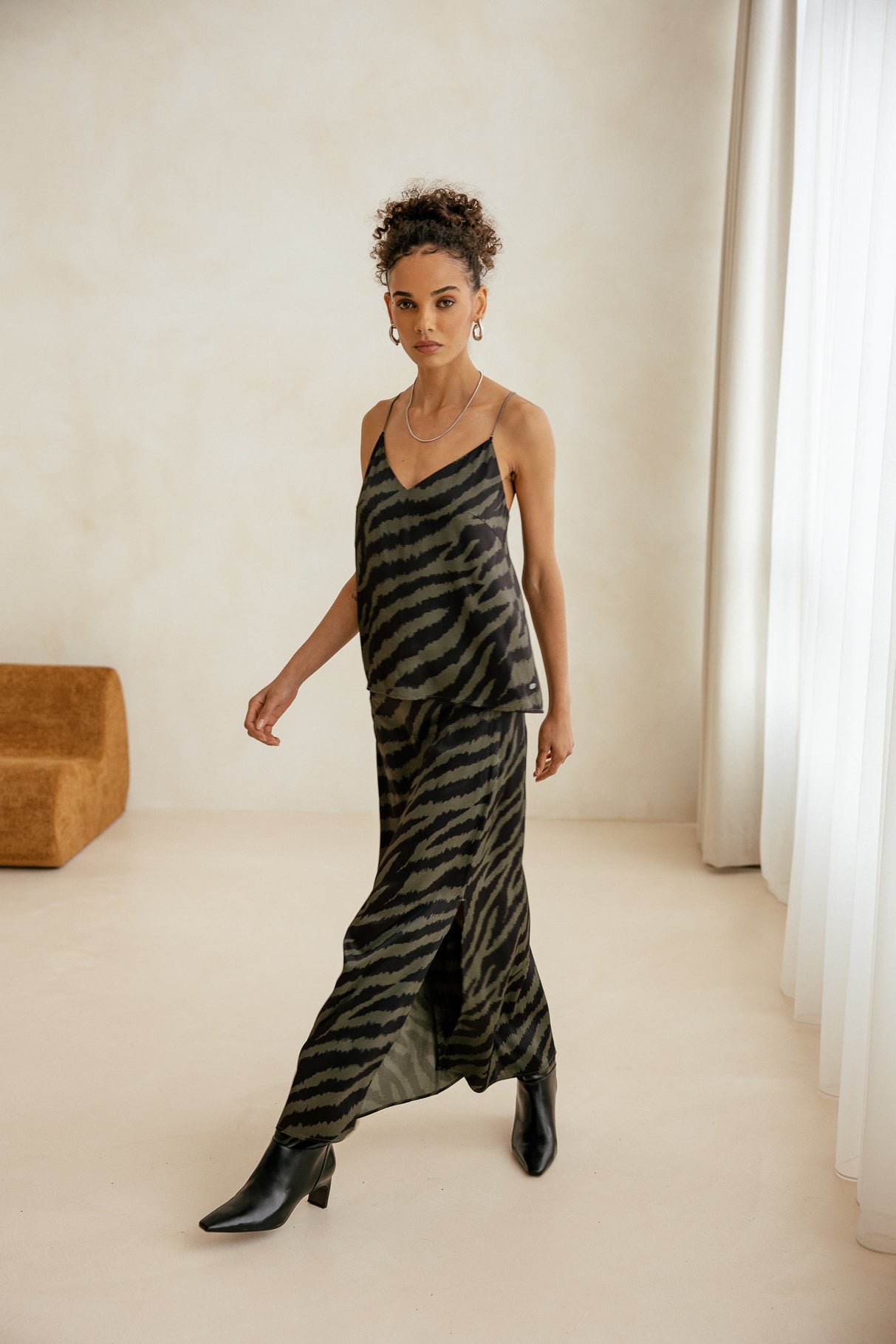 
              

Jupe imprimée Femme Justelle Zebra Shades khaki print | Freeman T. Porter
            