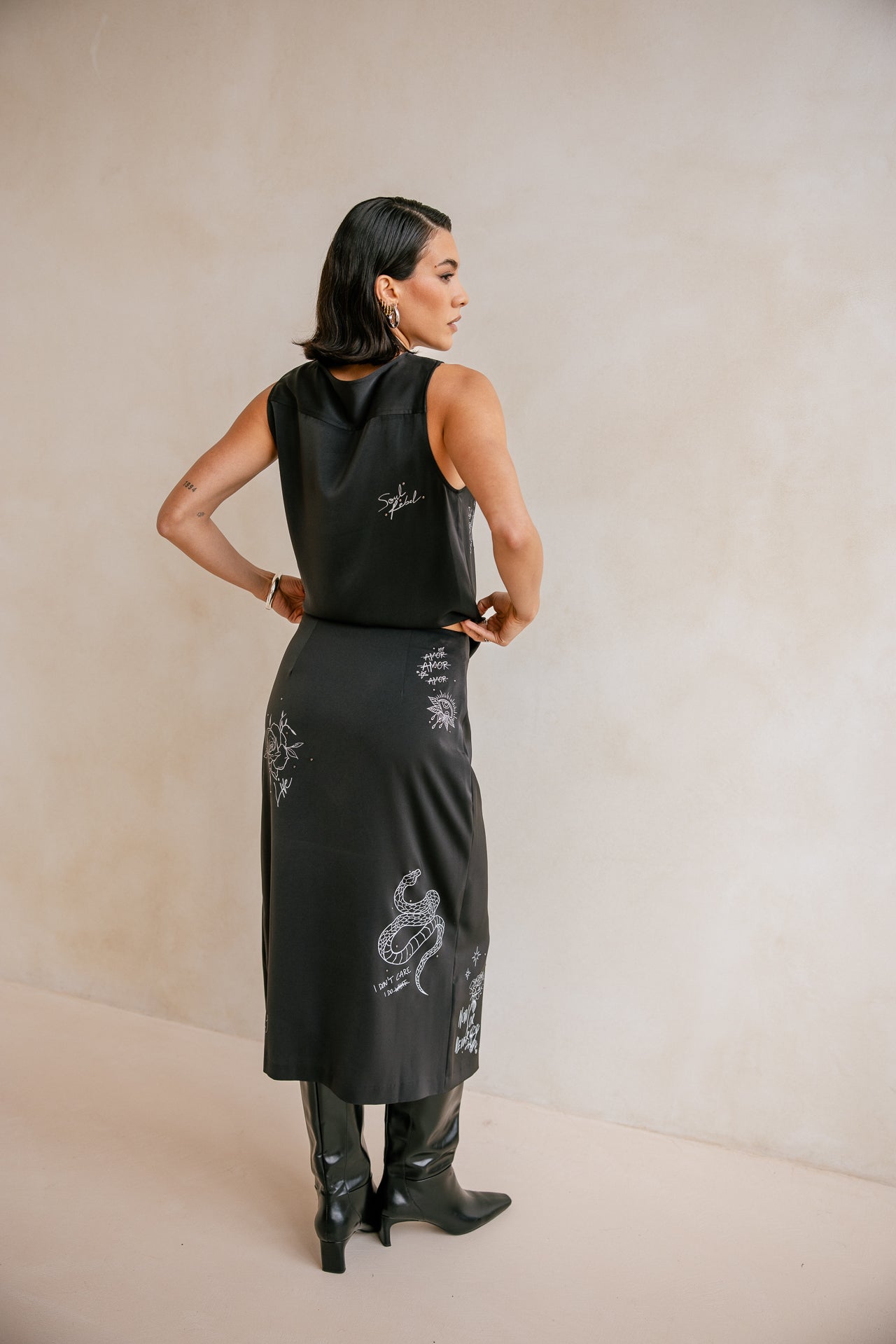 
              

Satin skirt Women Jossina Symbol black | Freeman T. Porter
            