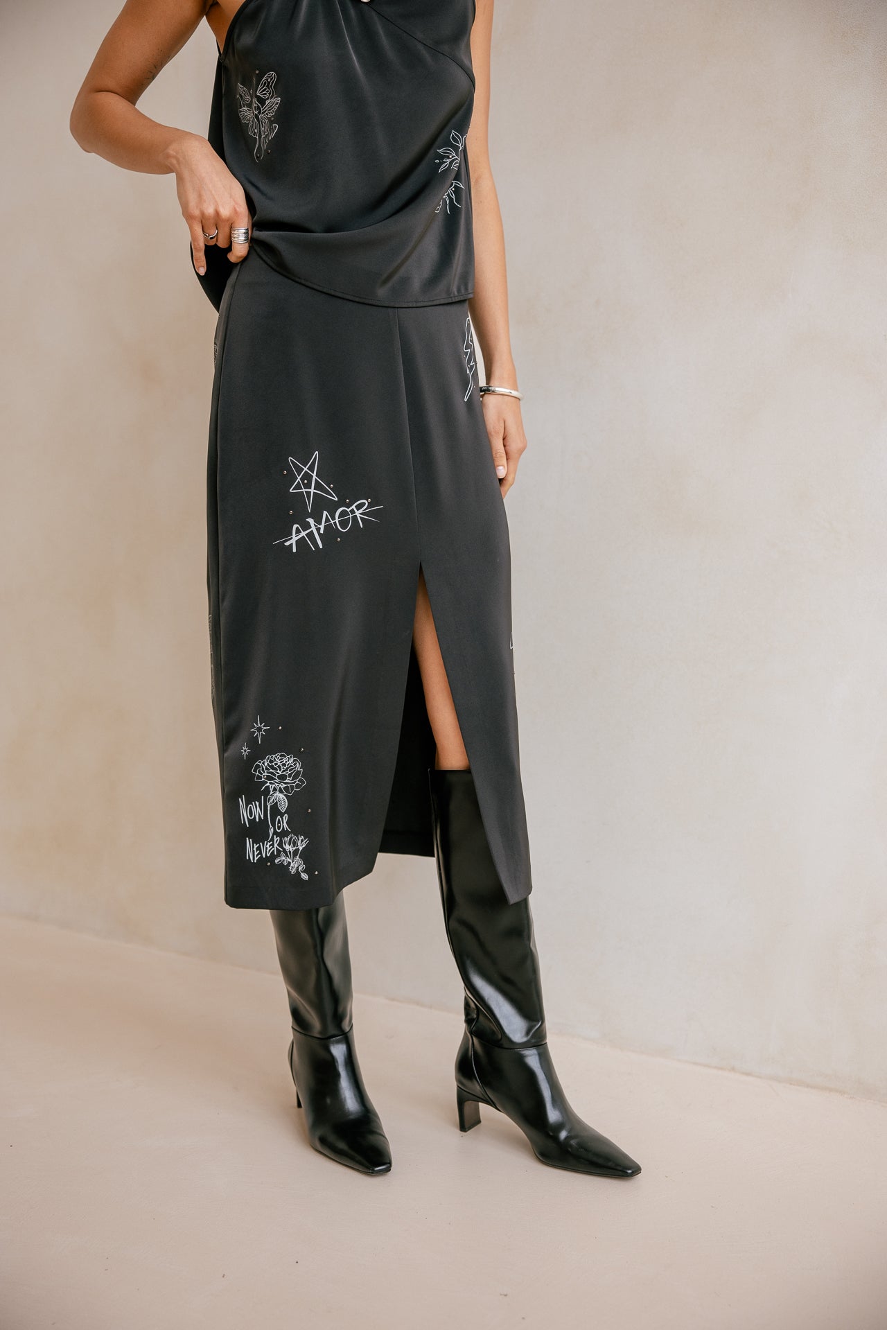 

Jupe en satin Femme Jossina Symbol black | Freeman T. Porter