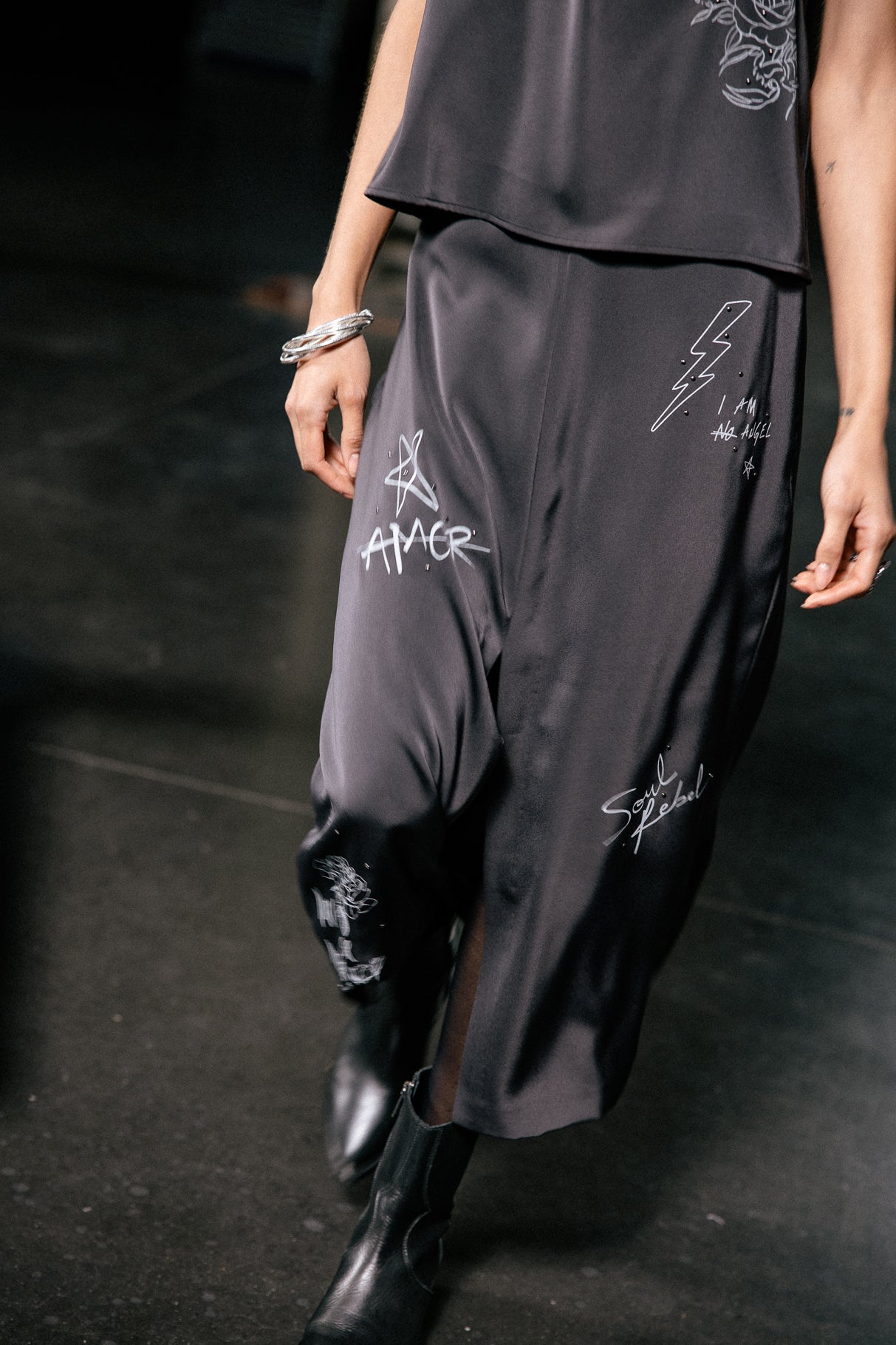 

Jupe en satin Femme Jossina Symbol black | Freeman T. Porter