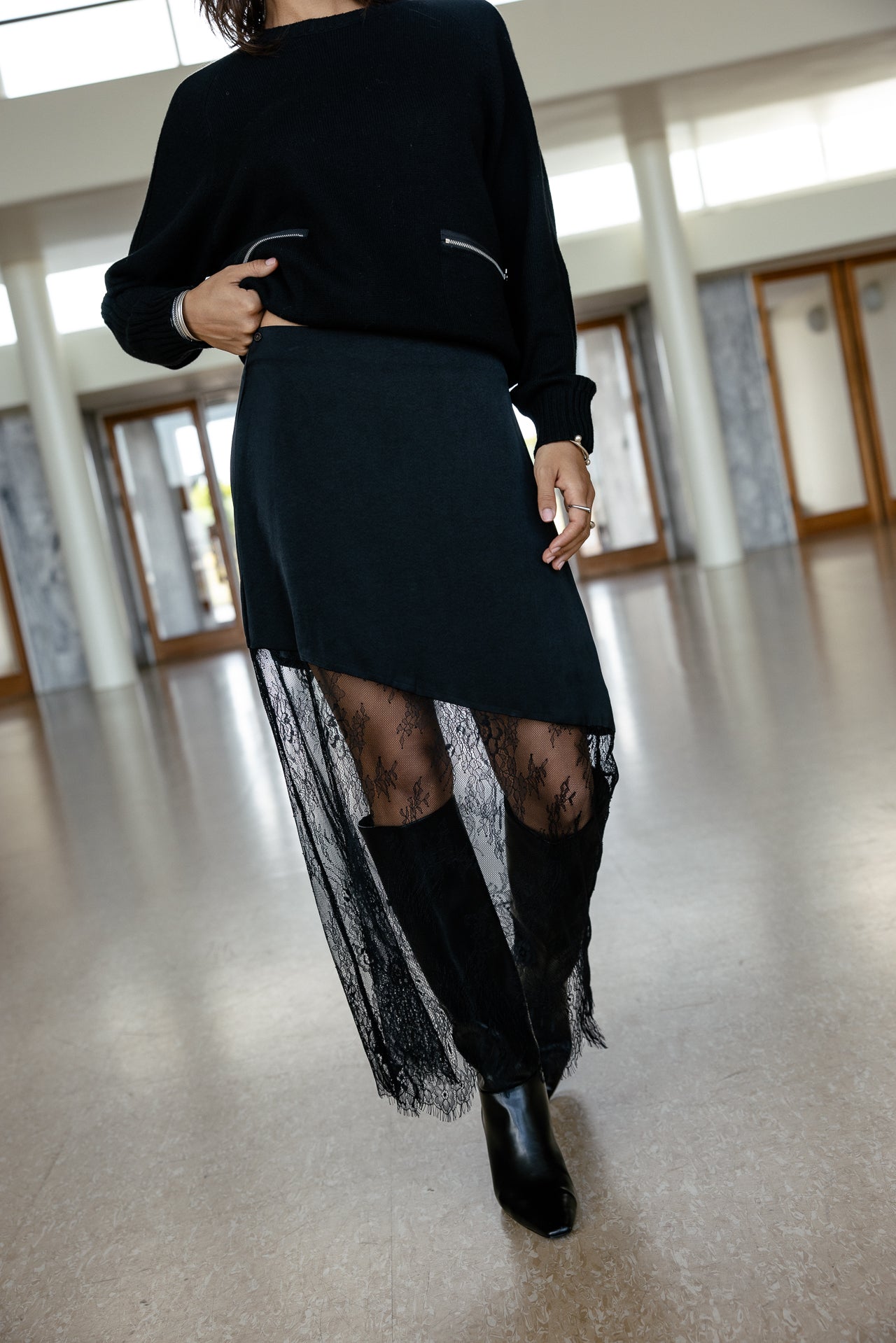   
            

Satin and lace skirt Women Jarra black | Freeman T. Porter
          