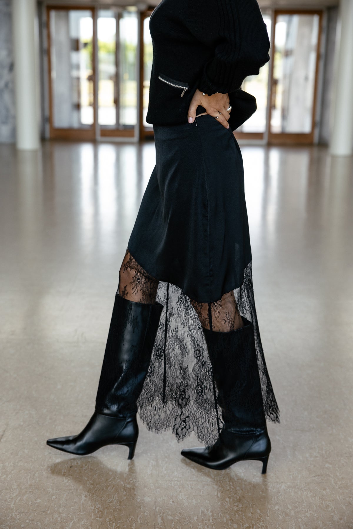 

Satin- und Spitzenrock Damen Jarra black | Freeman T. Porter