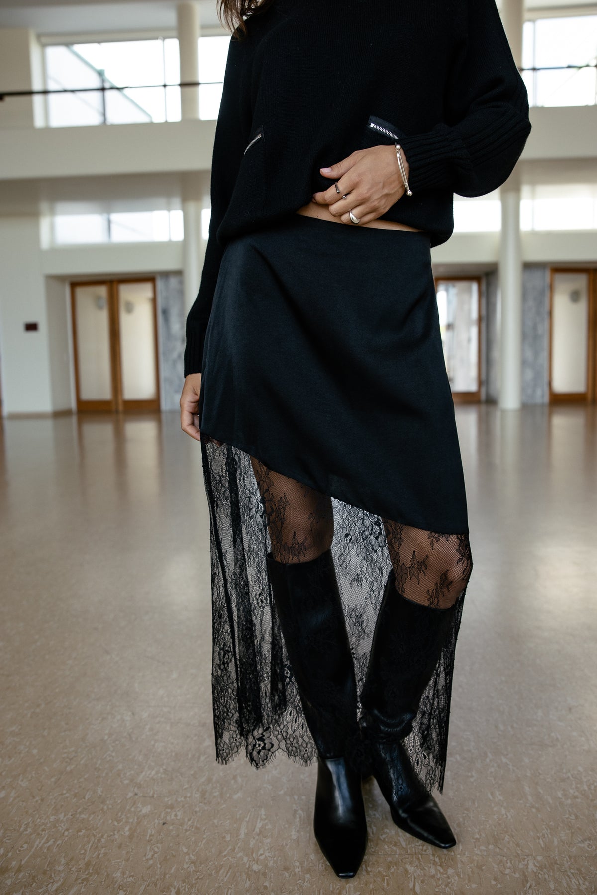 

Satin- und Spitzenrock Damen Jarra black | Freeman T. Porter