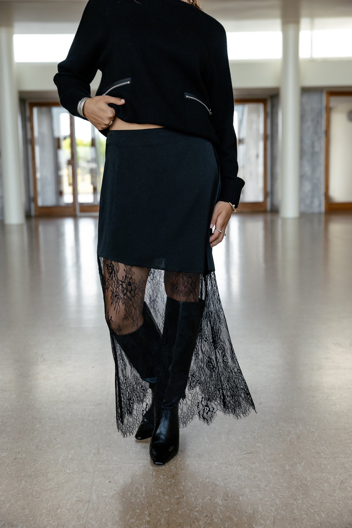 

Satin- und Spitzenrock Damen Jarra black | Freeman T. Porter