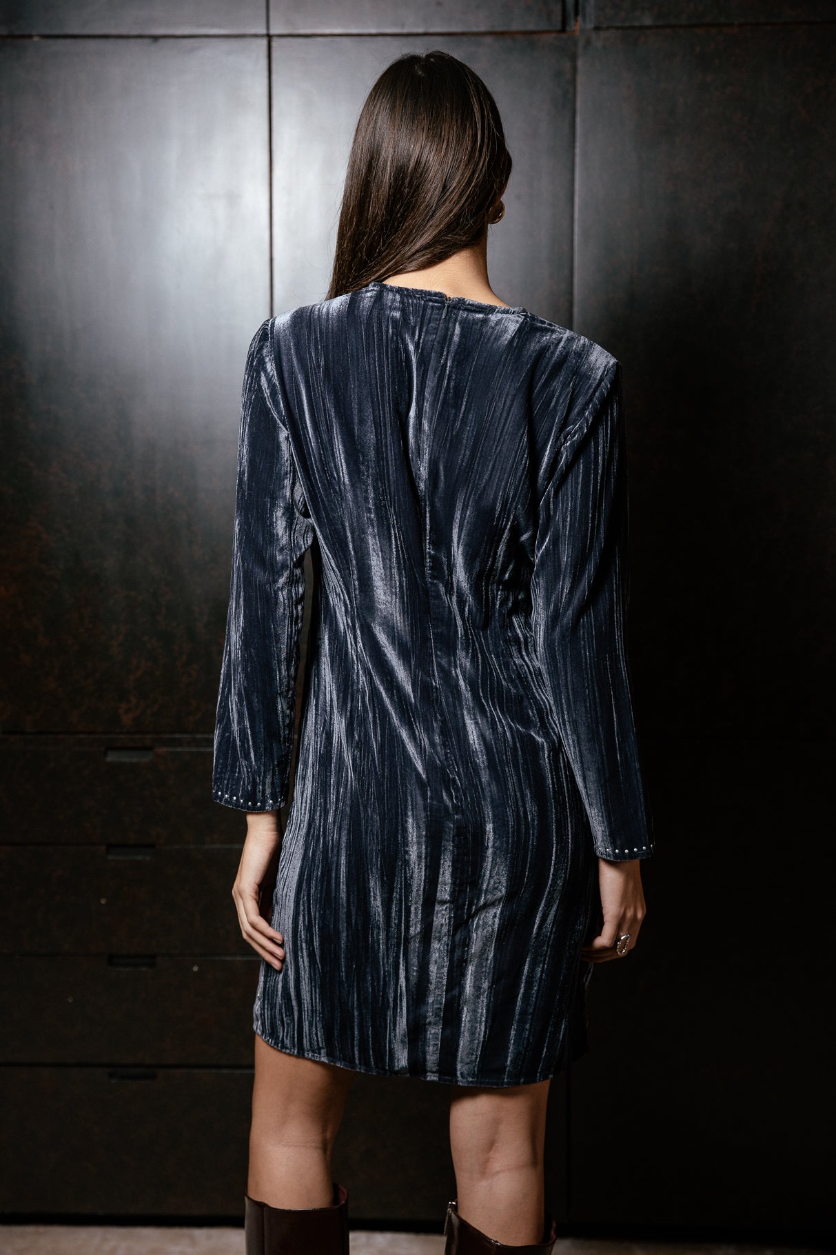 
              

Robe en velours froissé Femme Renato Velvet grey | Freeman T. Porter
            