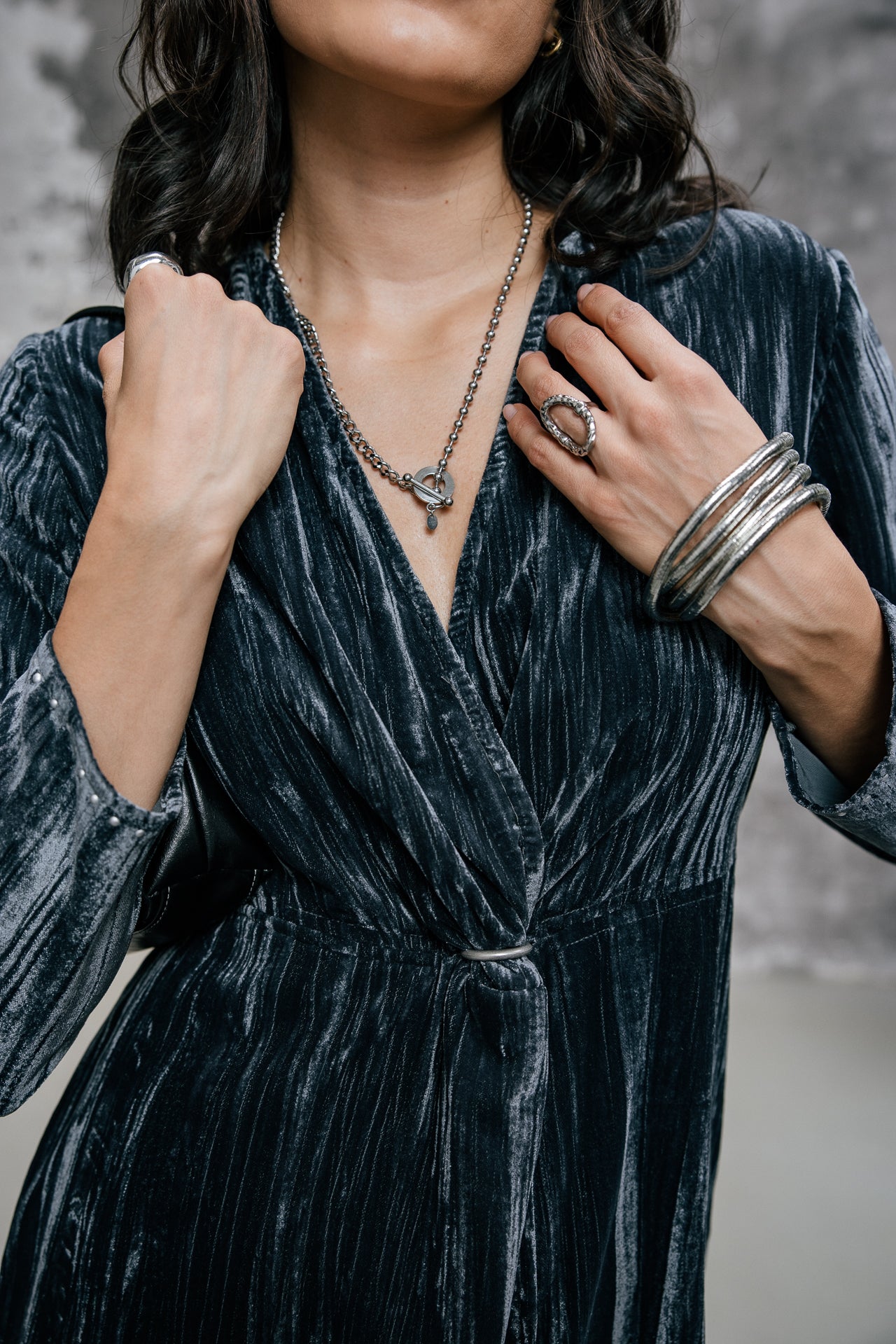 

Kleid aus zerknittertem Samt Damen Renato Velvet grey | Freeman T. Porter