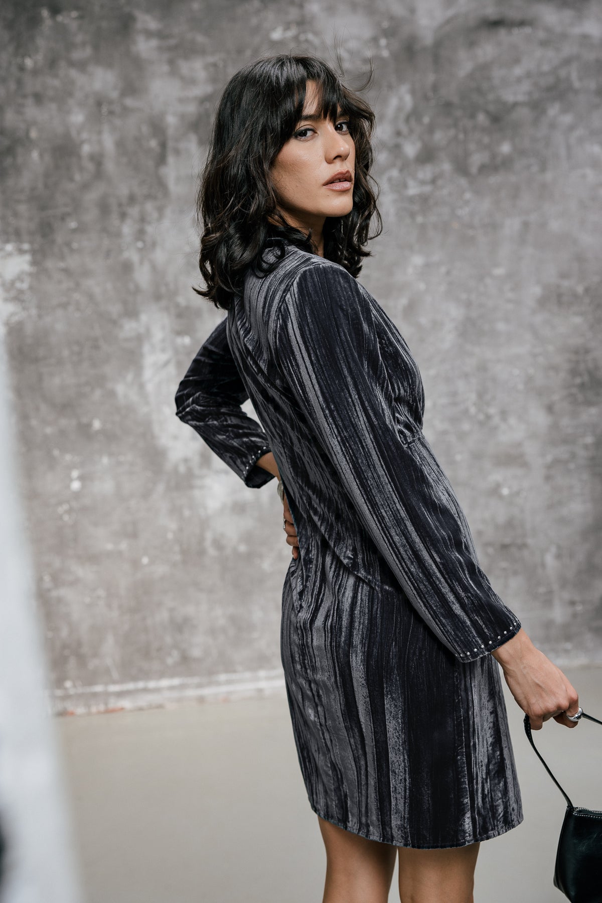 

Robe en velours froissé Femme Renato Velvet grey | Freeman T. Porter