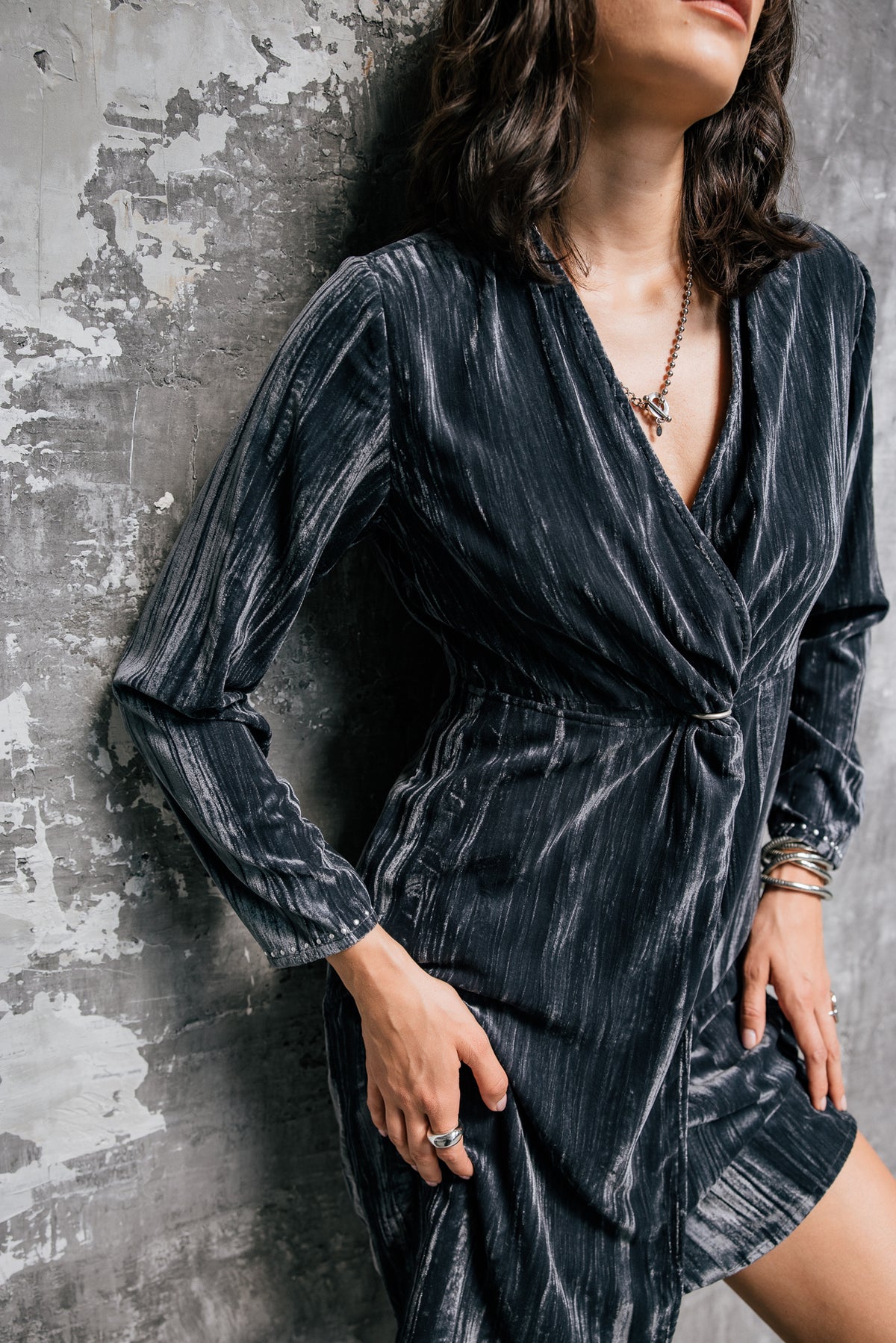 

Kleid aus zerknittertem Samt Damen Renato Velvet grey | Freeman T. Porter