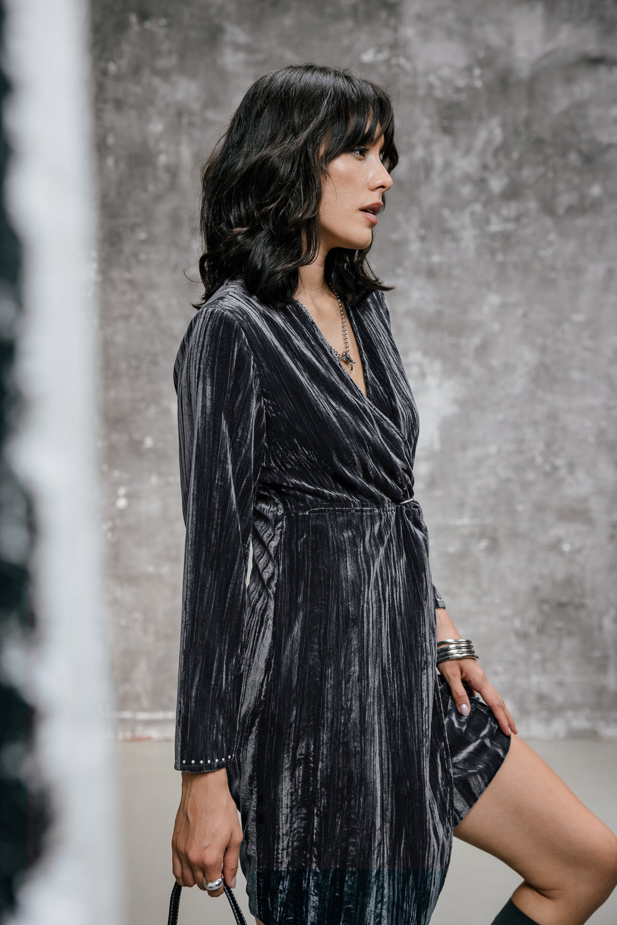 

Robe en velours froissé Femme Renato Velvet grey | Freeman T. Porter