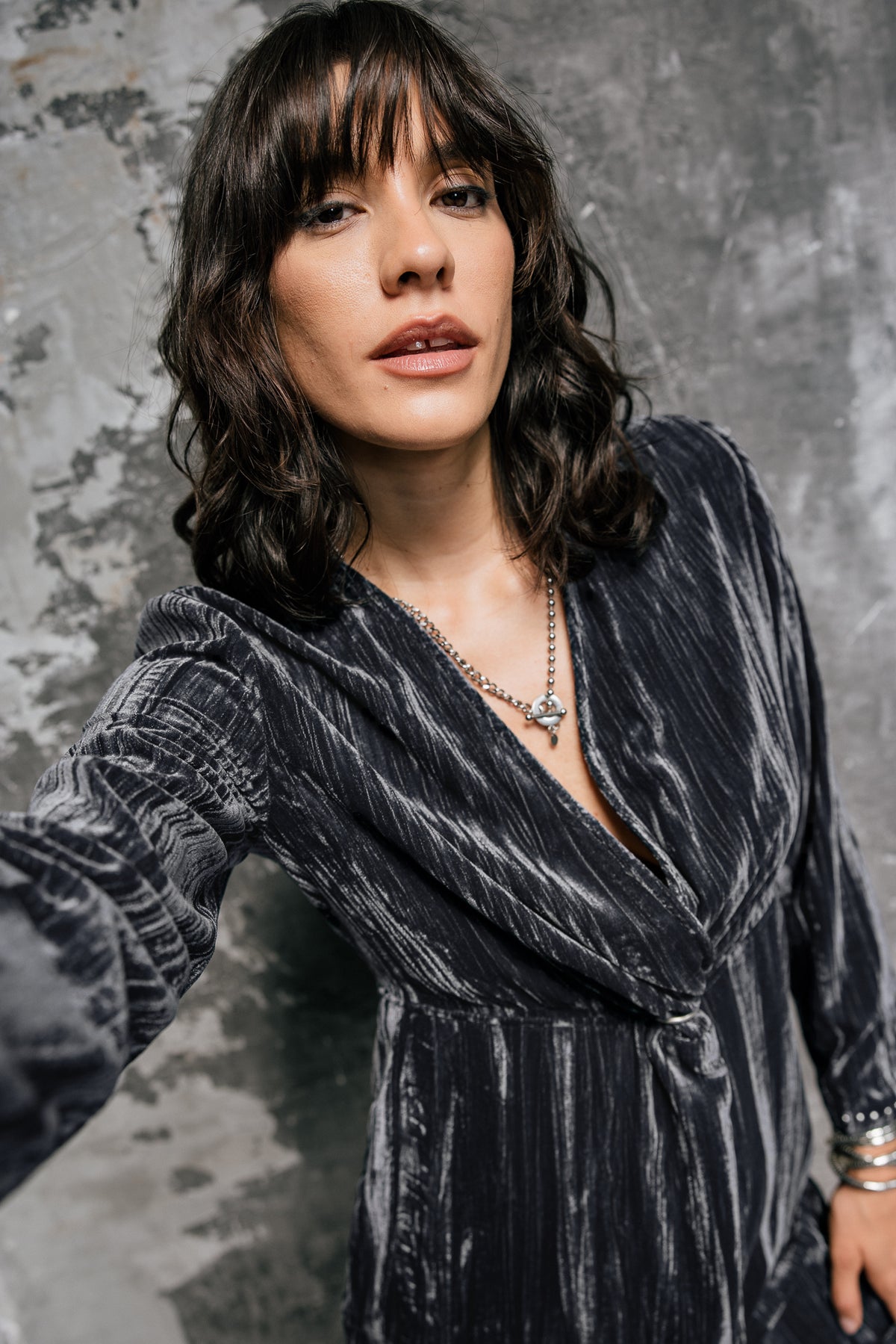 

Robe en velours froissé Femme Renato Velvet grey | Freeman T. Porter