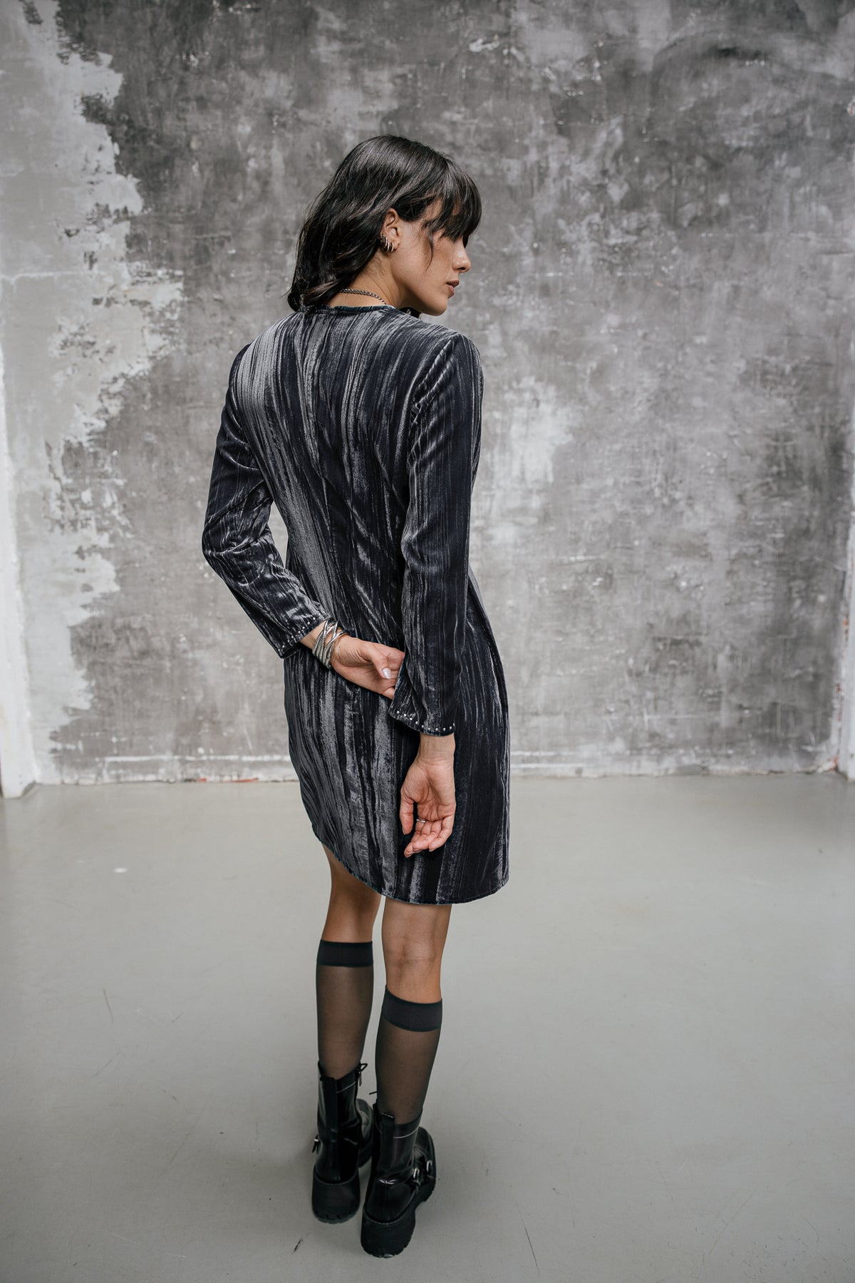 

Robe en velours froissé Femme Renato Velvet grey | Freeman T. Porter