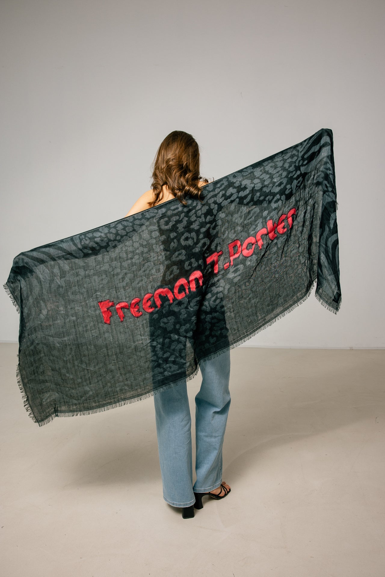 
              

Écharpe  Femme Astra Leo black | Freeman T. Porter
            