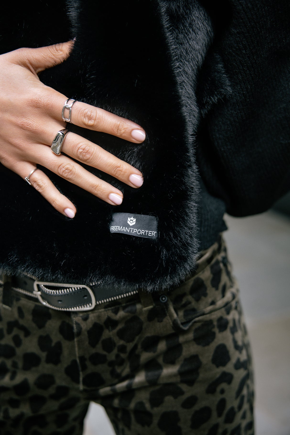 

Écharpe  Femme Livie Plain Fur black | Freeman T. Porter