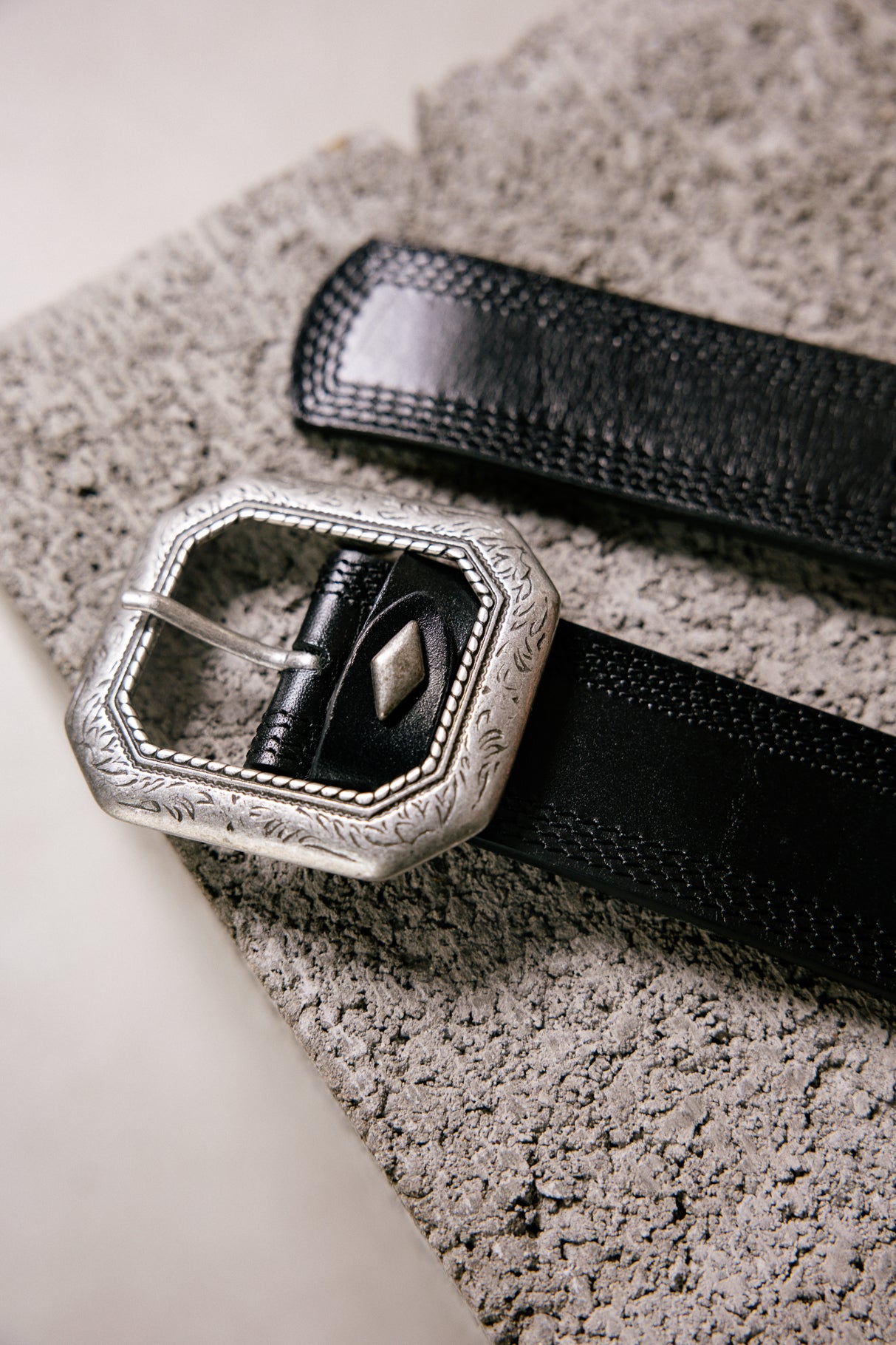 
              

Ceinture en cuir Femme Kaleana black | Freeman T. Porter
            